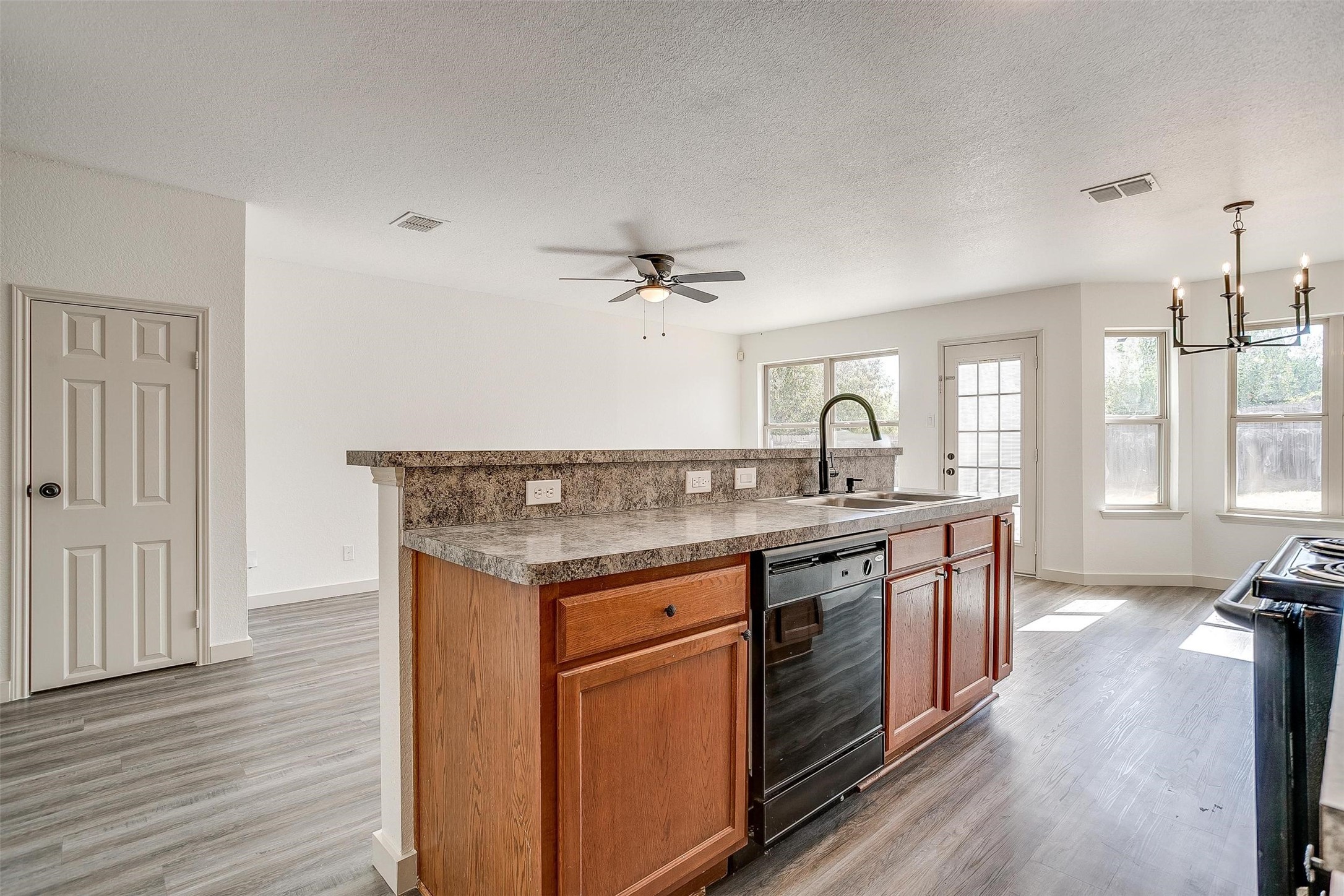 827 Village Point Lane