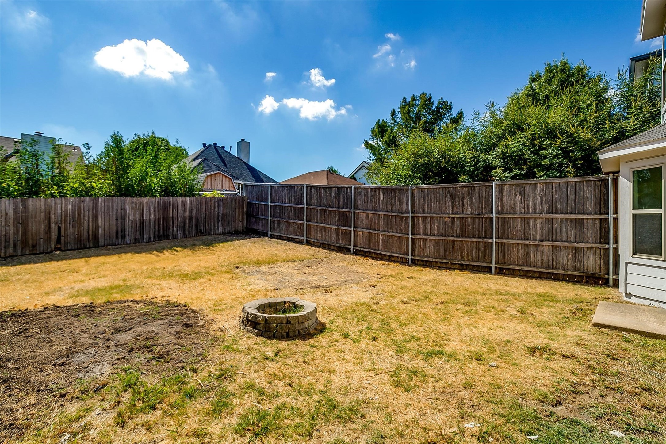 827 Village Point Lane