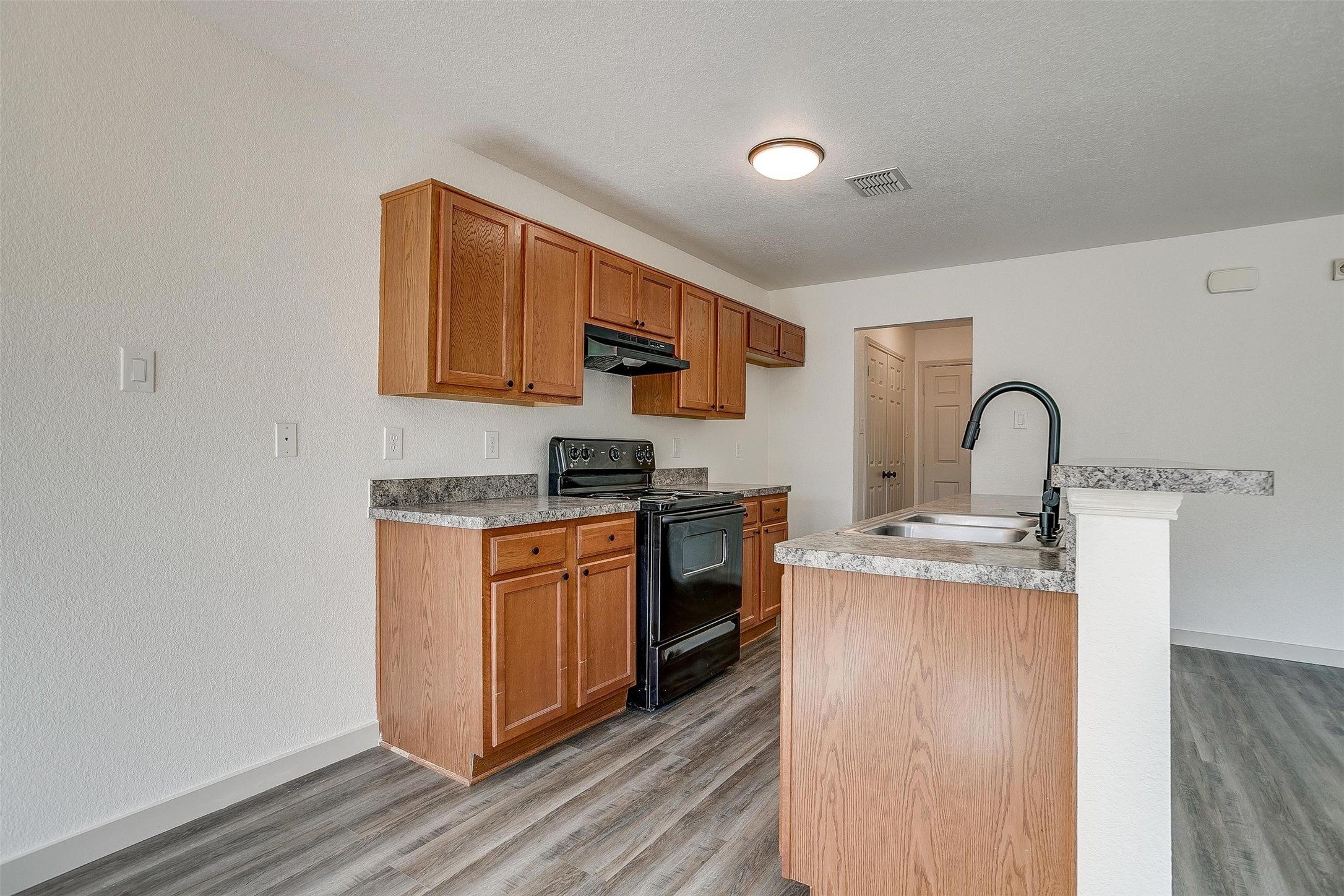 827 Village Point Lane