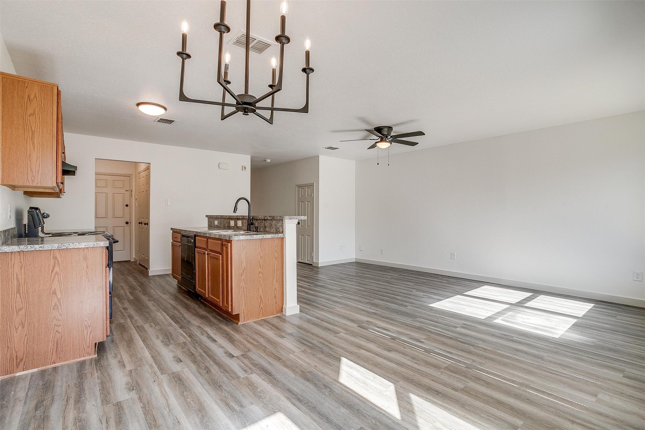 827 Village Point Lane