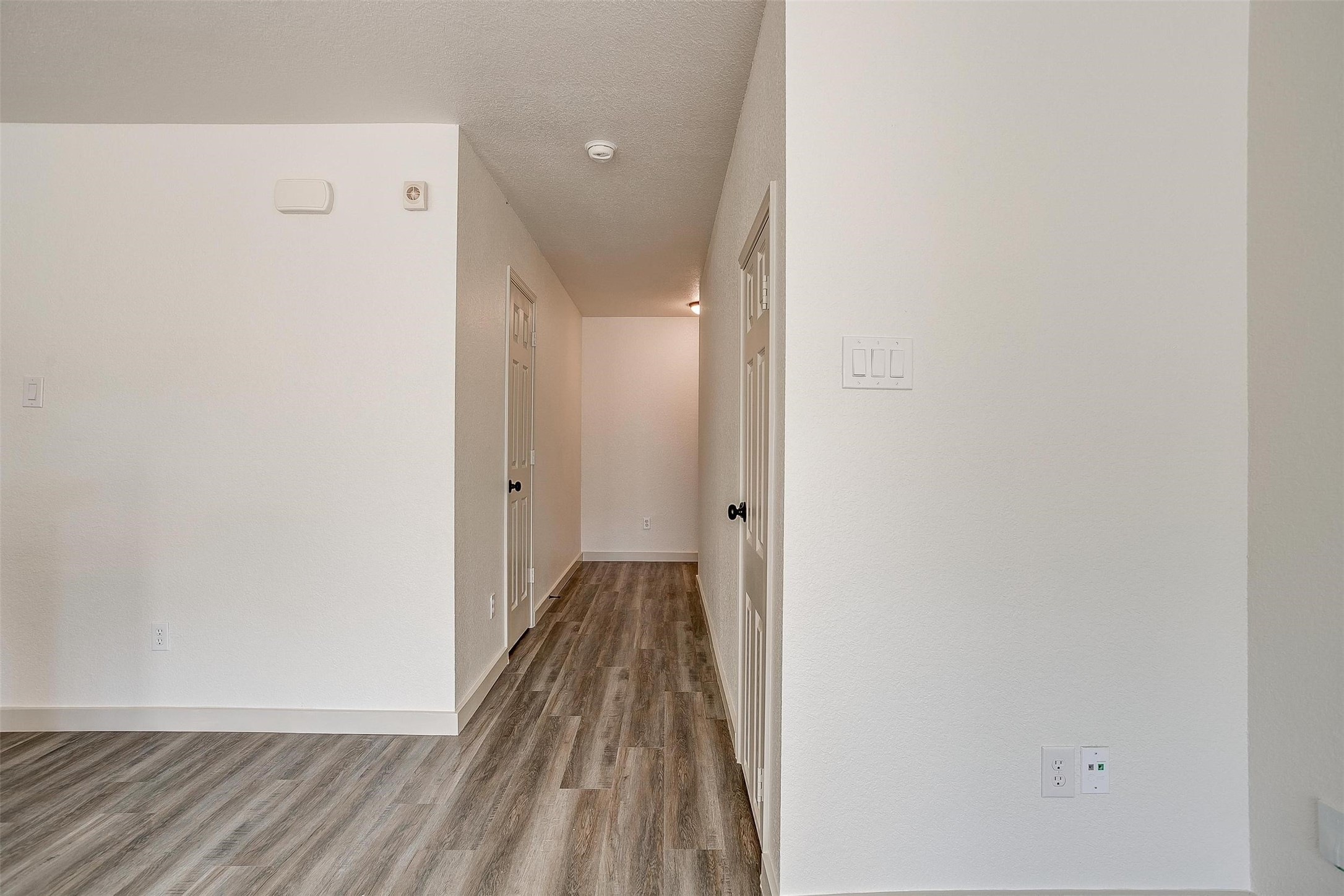 827 Village Point Lane