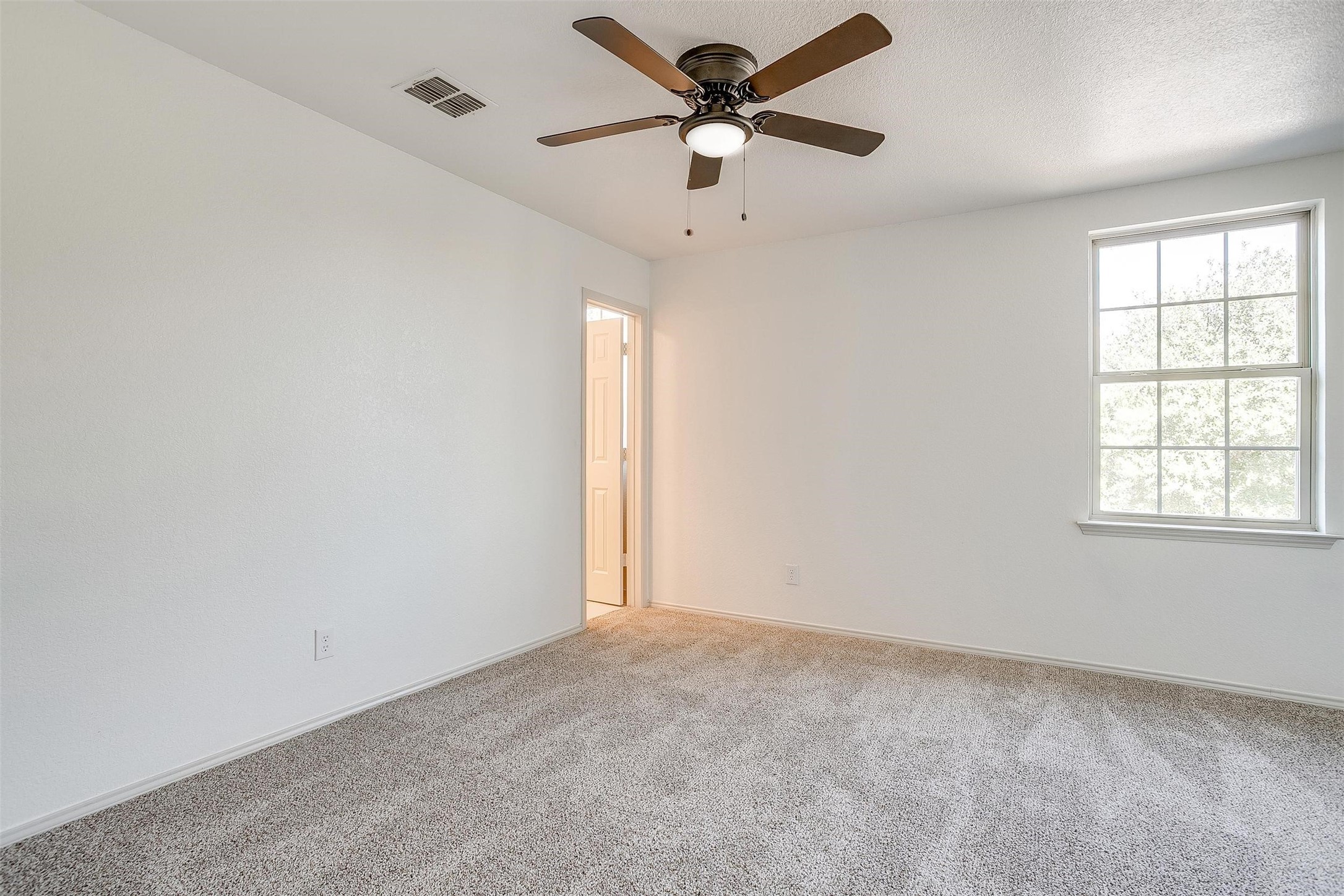 827 Village Point Lane