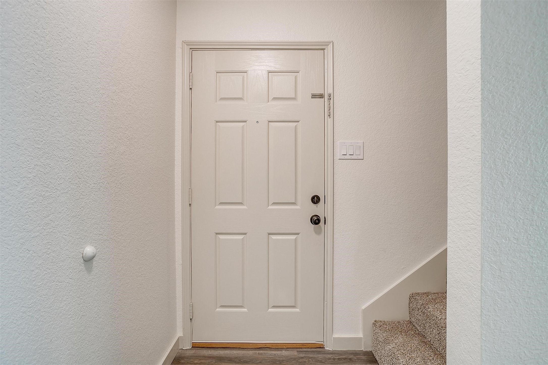 827 Village Point Lane