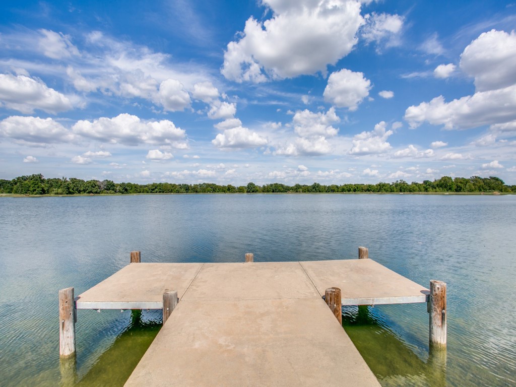 9821 Walnut Hill Drive