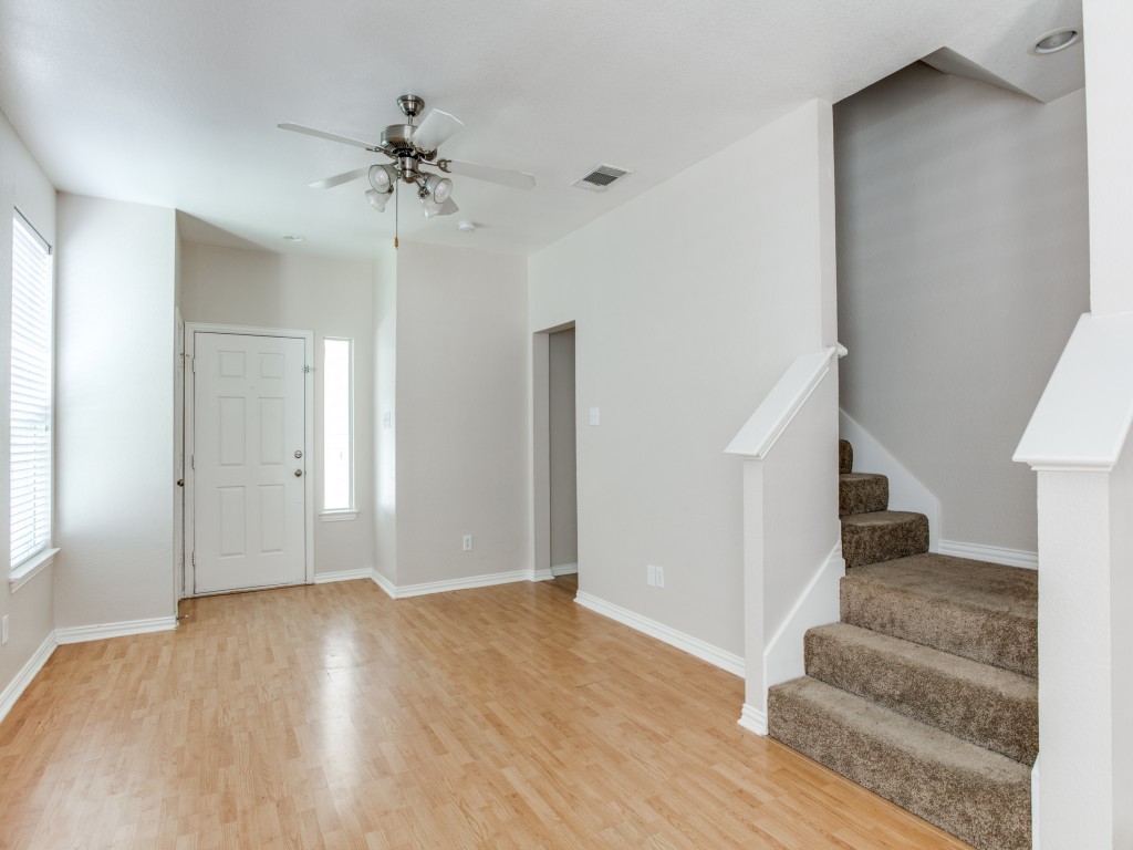 9821 Walnut Hill Drive