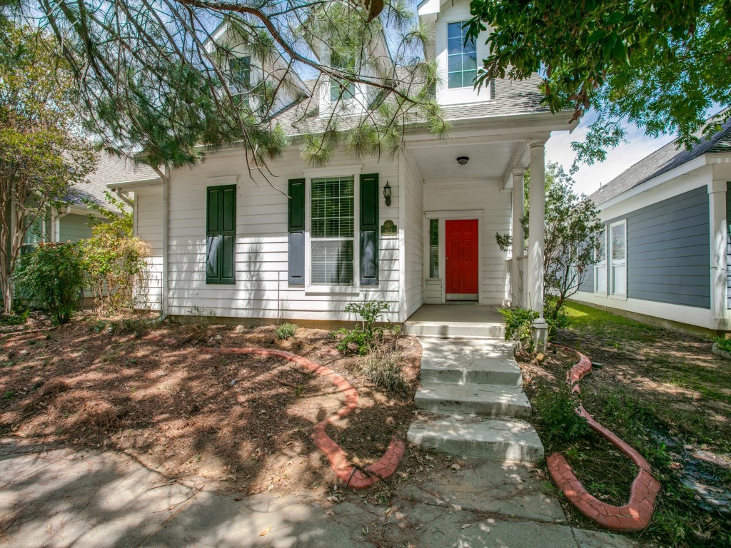 9821 Walnut Hill Drive