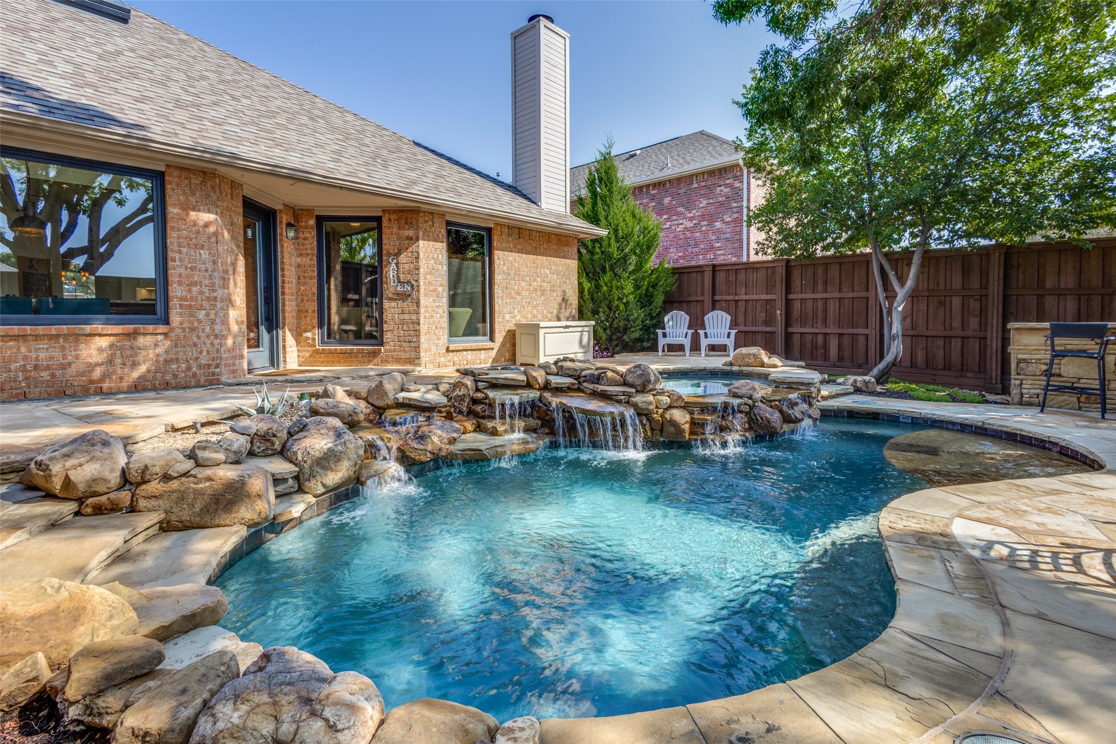1429 Summerhill Drive