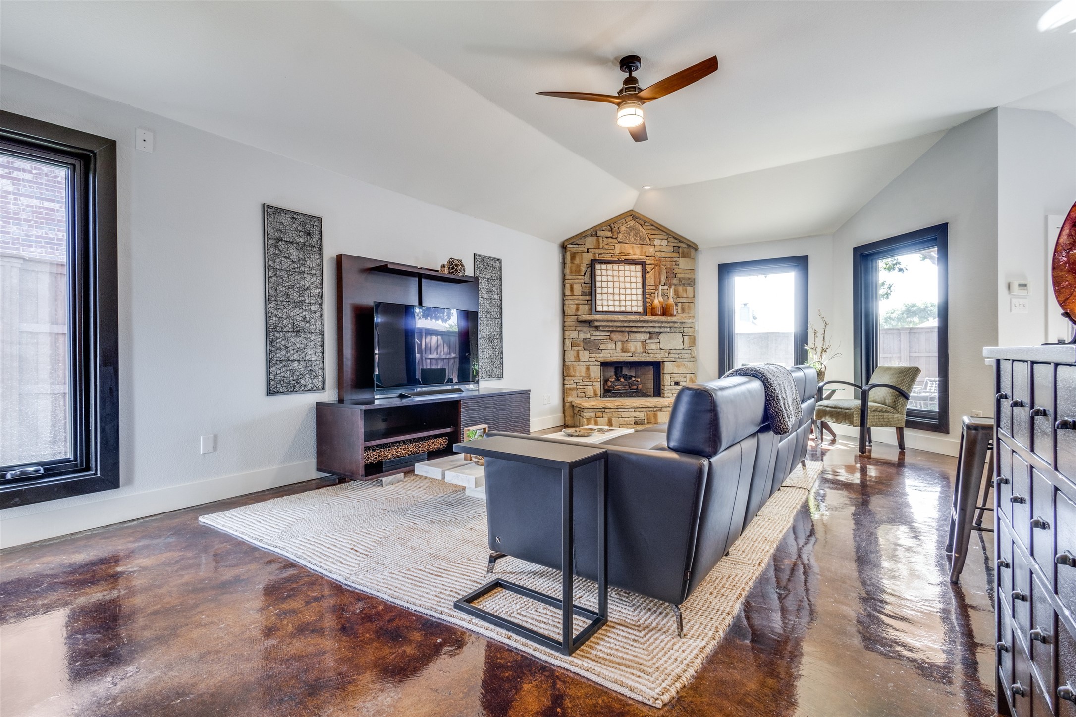 1429 Summerhill Drive