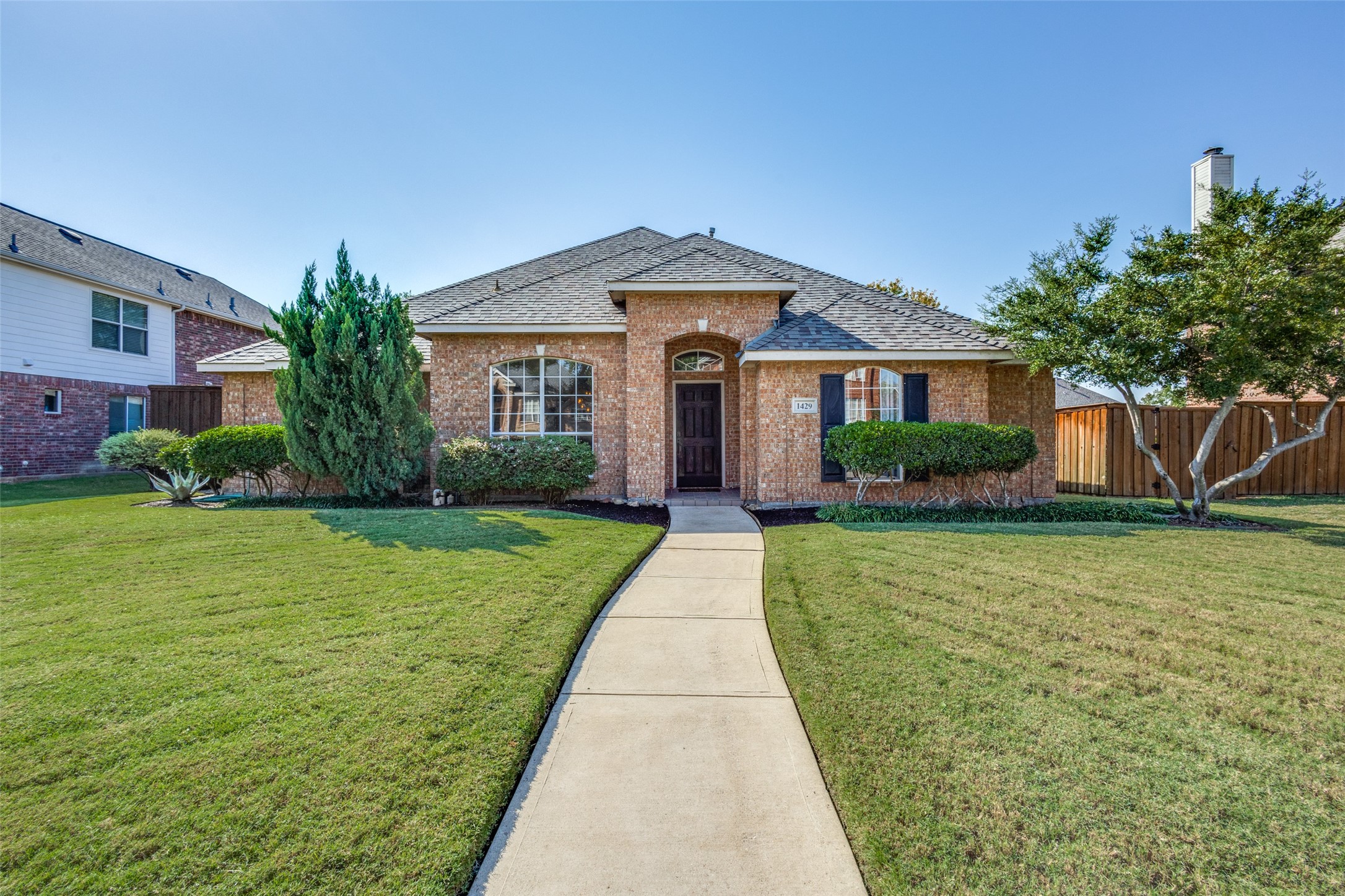 1429 Summerhill Drive