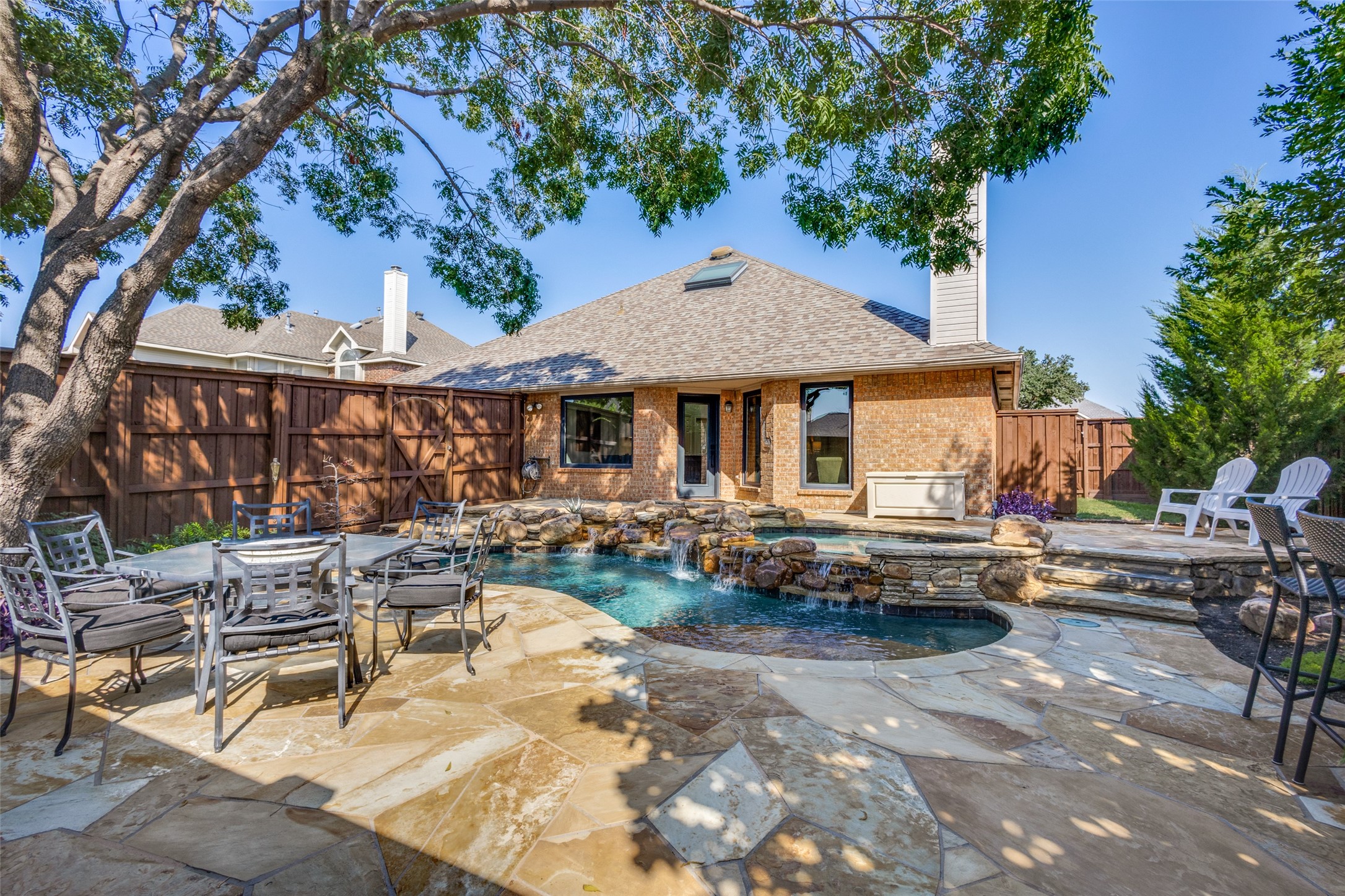 1429 Summerhill Drive