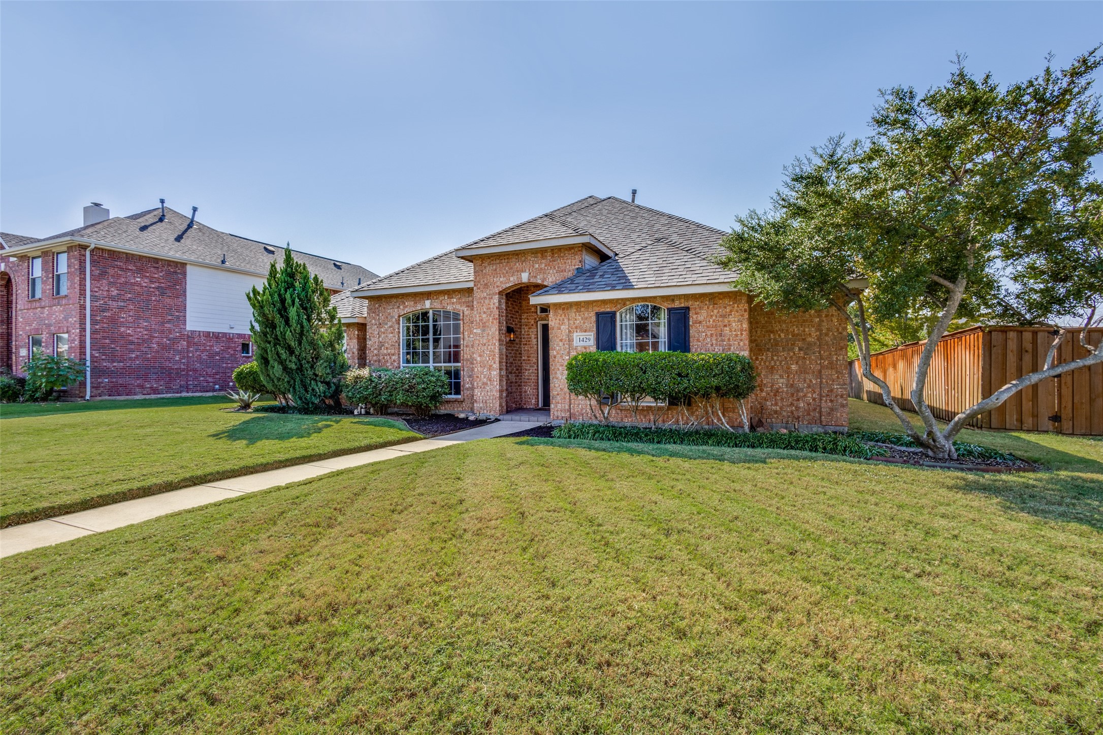 1429 Summerhill Drive