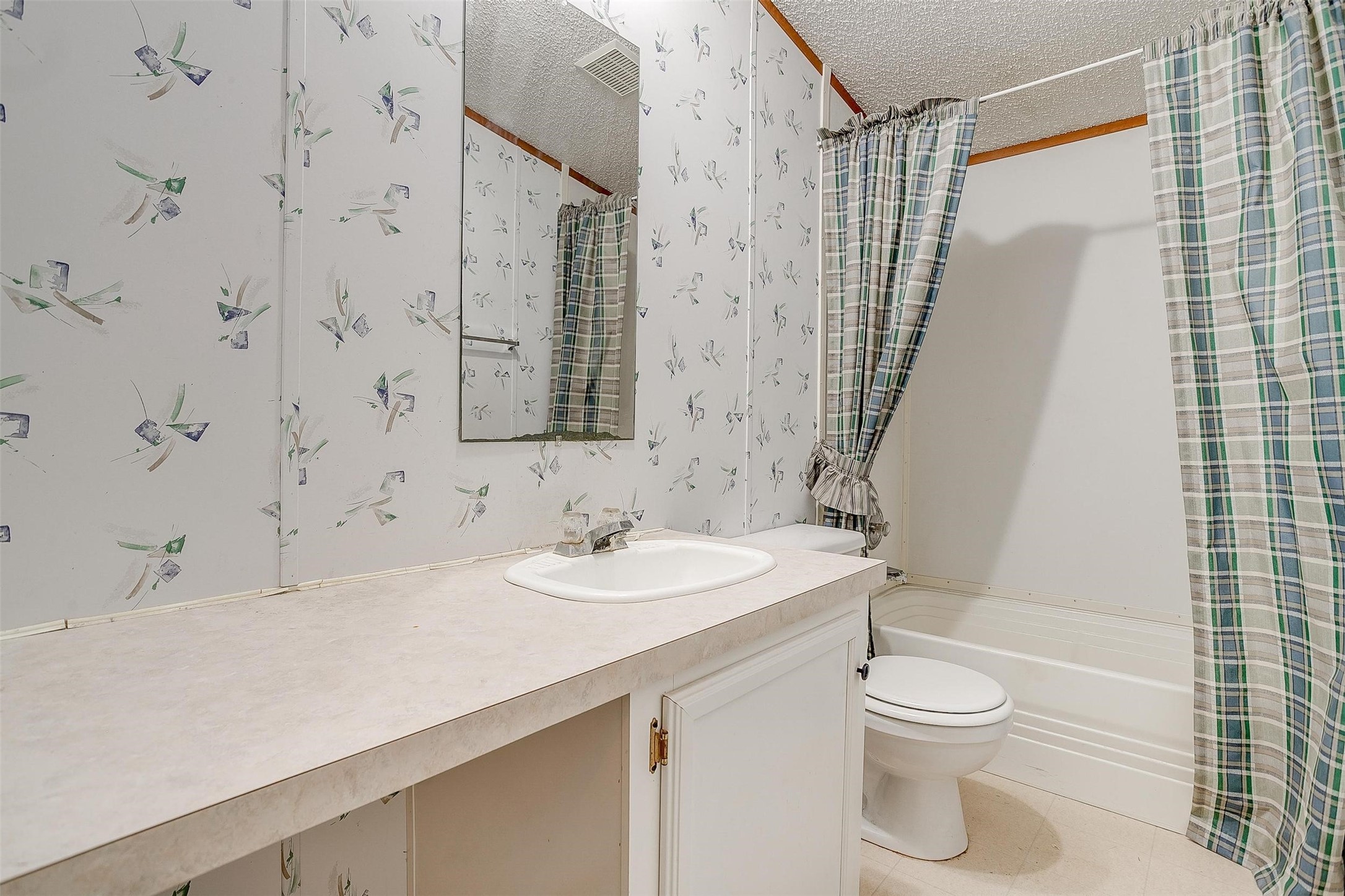 4931 Peachtree Circle