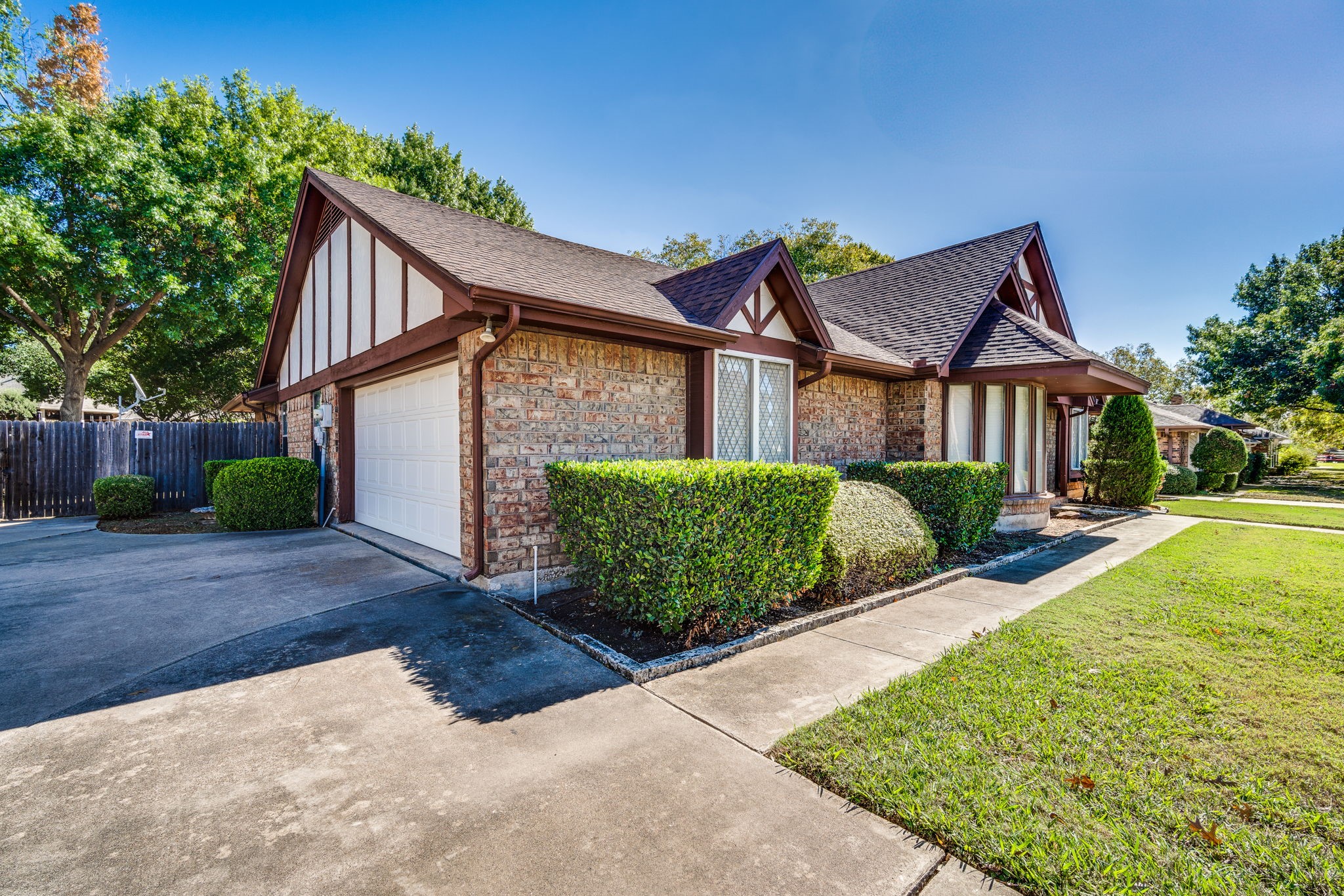 4912 Lariat Trail