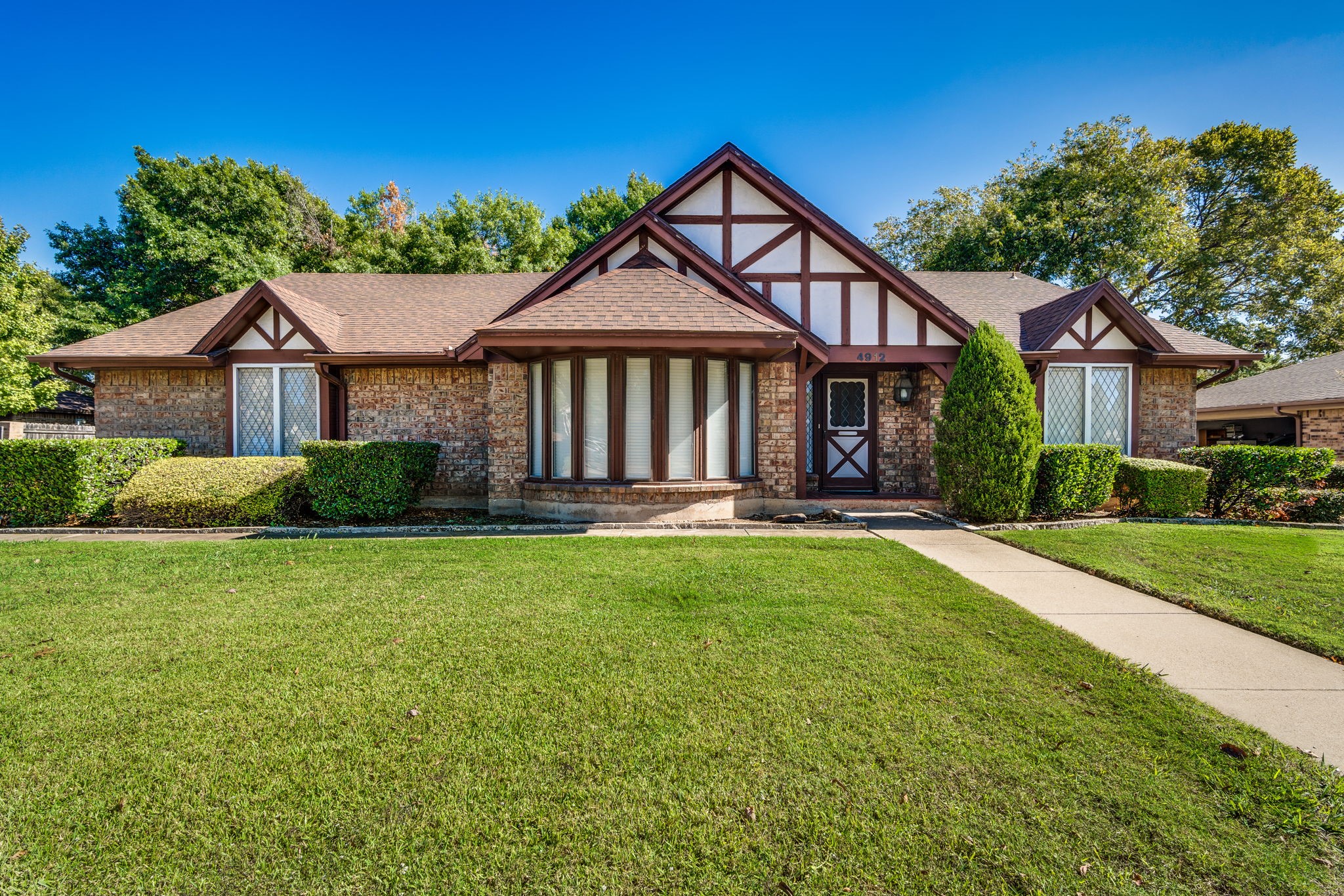 4912 Lariat Trail