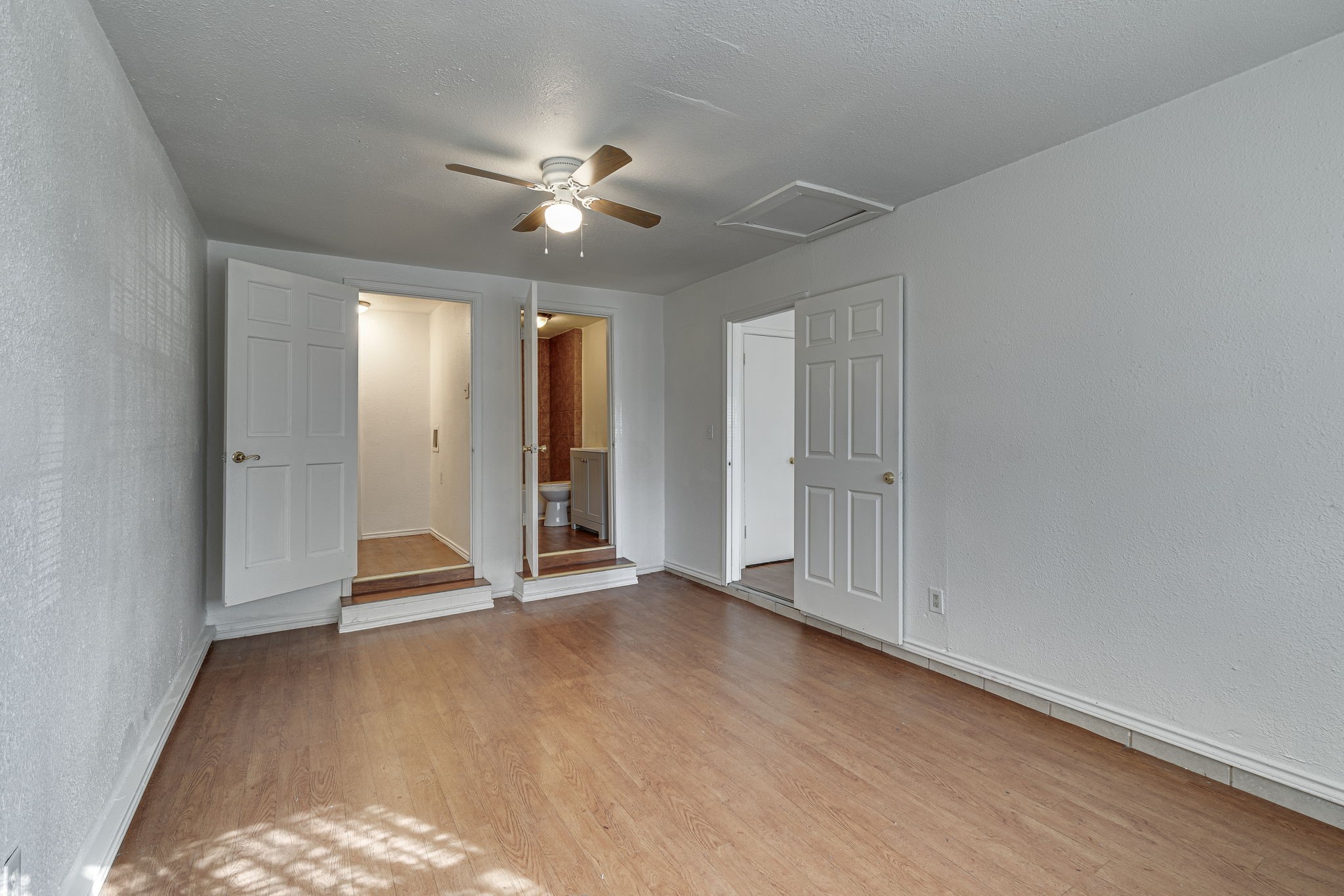 1029 Clearwood Drive