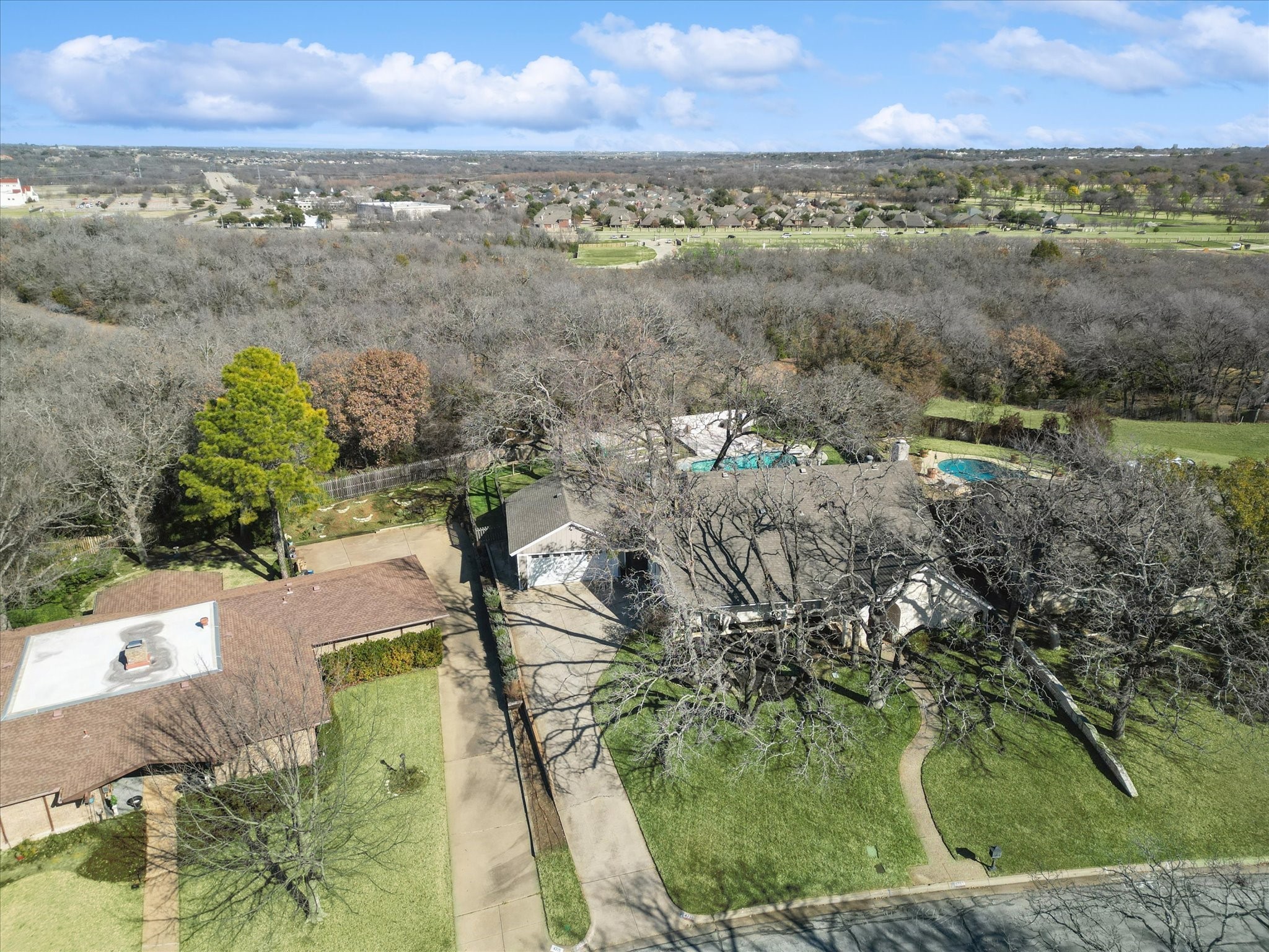4711 Woodside Drive