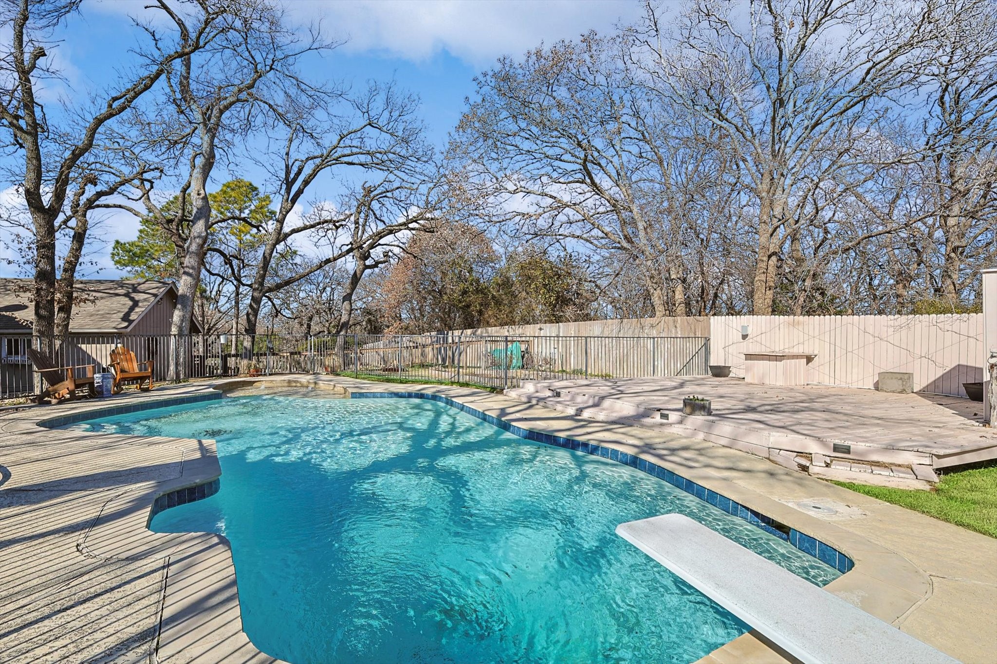 4711 Woodside Drive