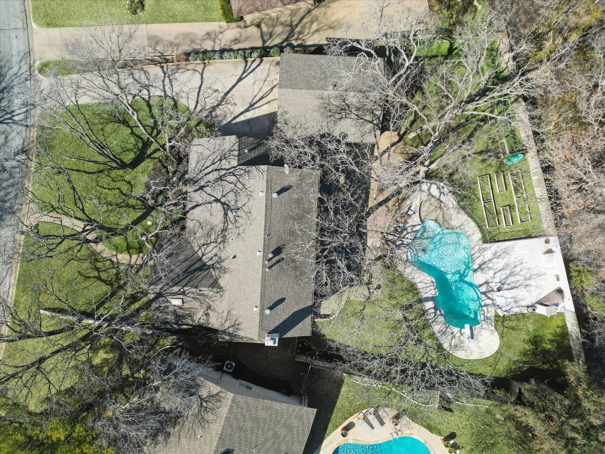 4711 Woodside Drive