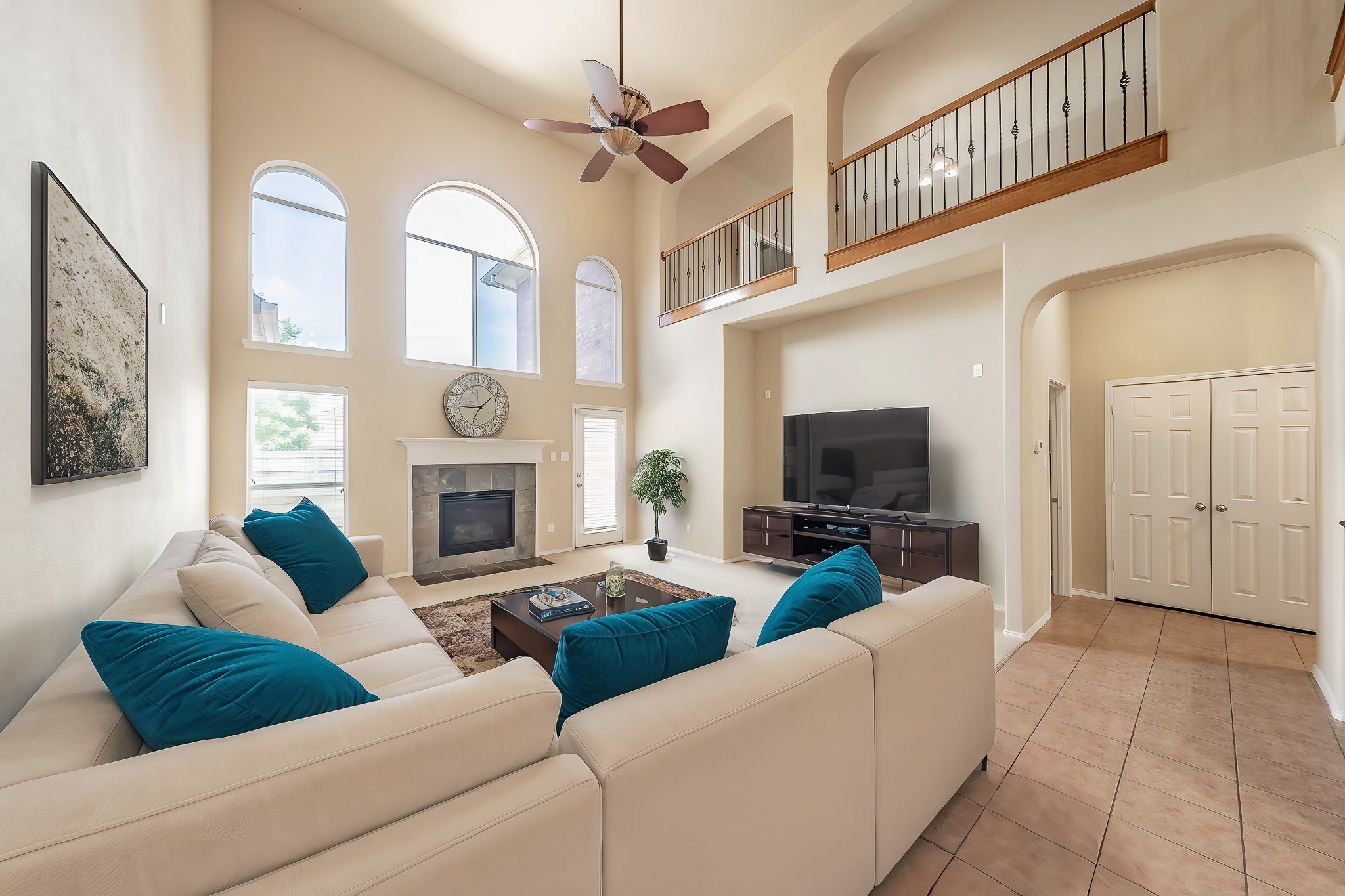 5543 Clay Court
