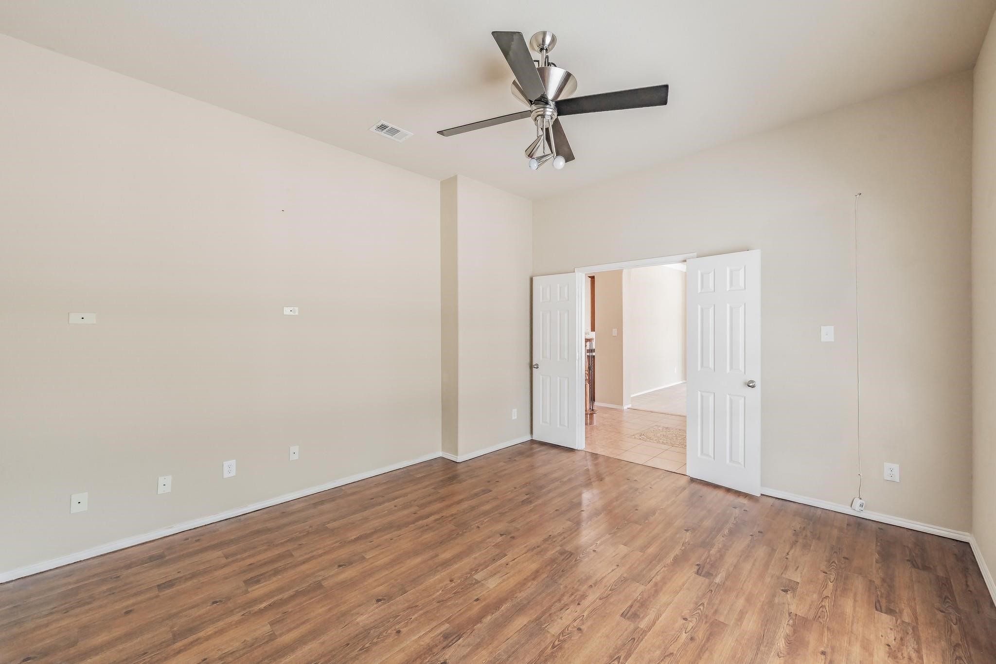5543 Clay Court