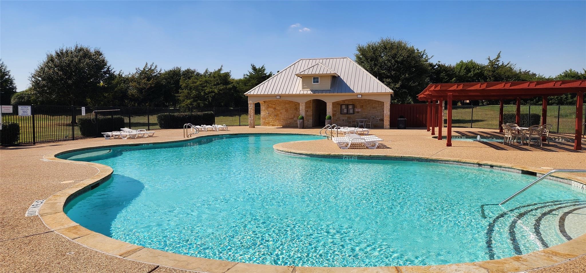 5543 Clay Court