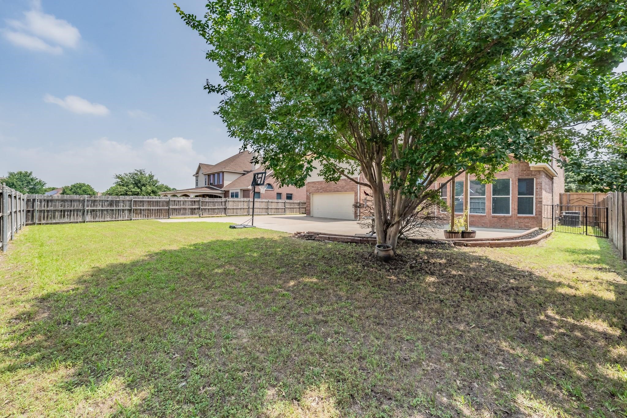 5543 Clay Court