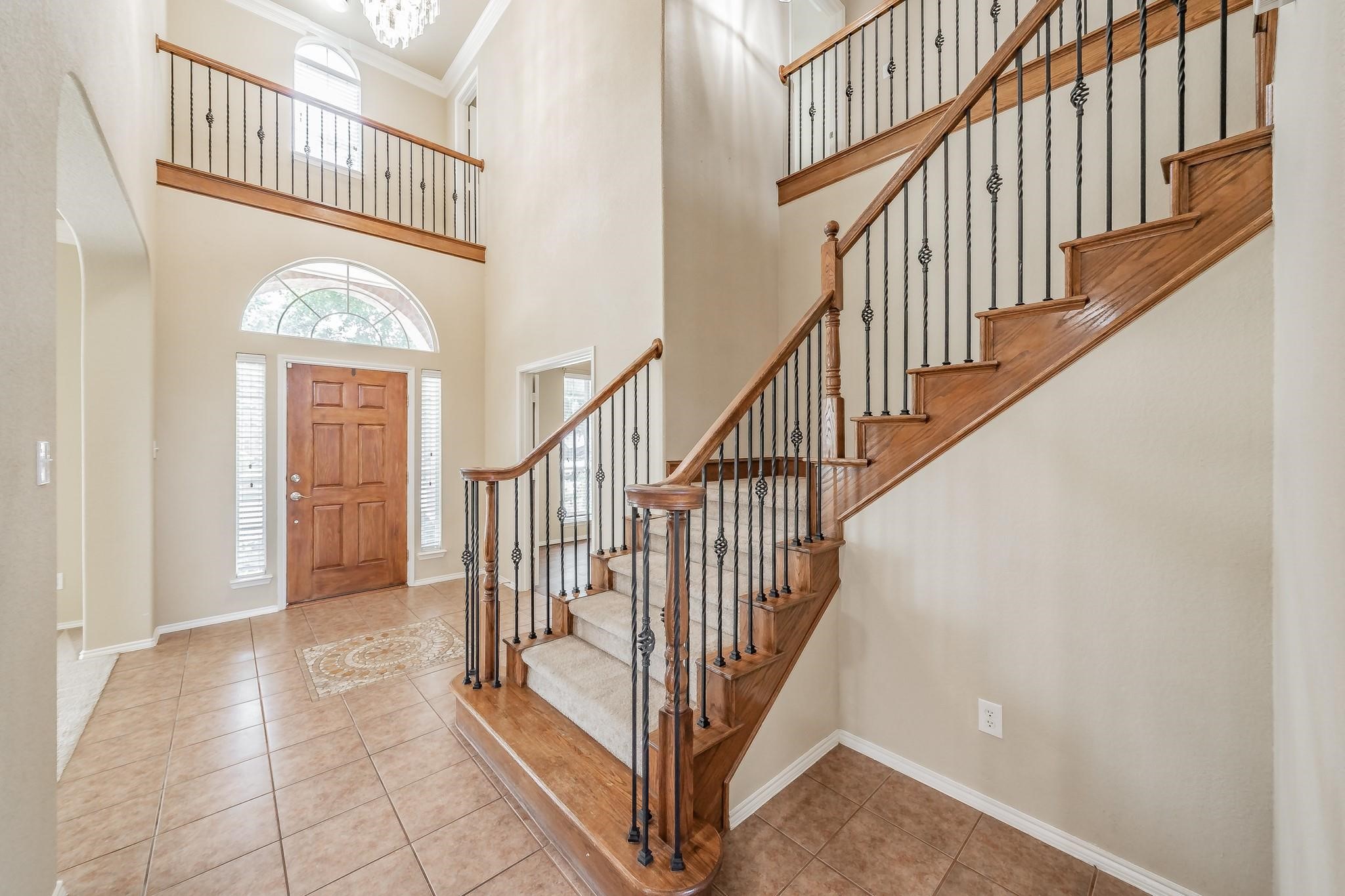 5543 Clay Court
