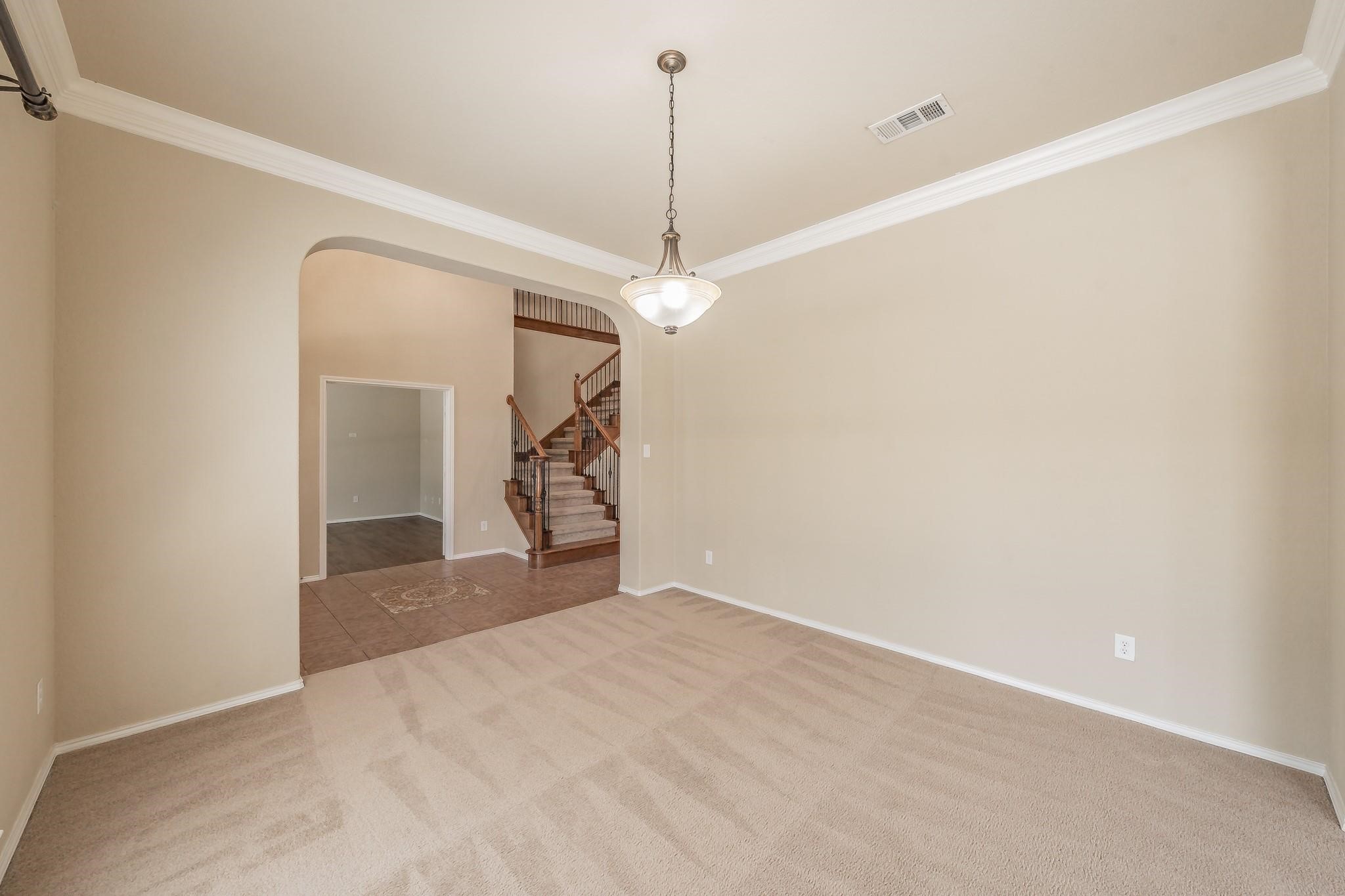 5543 Clay Court
