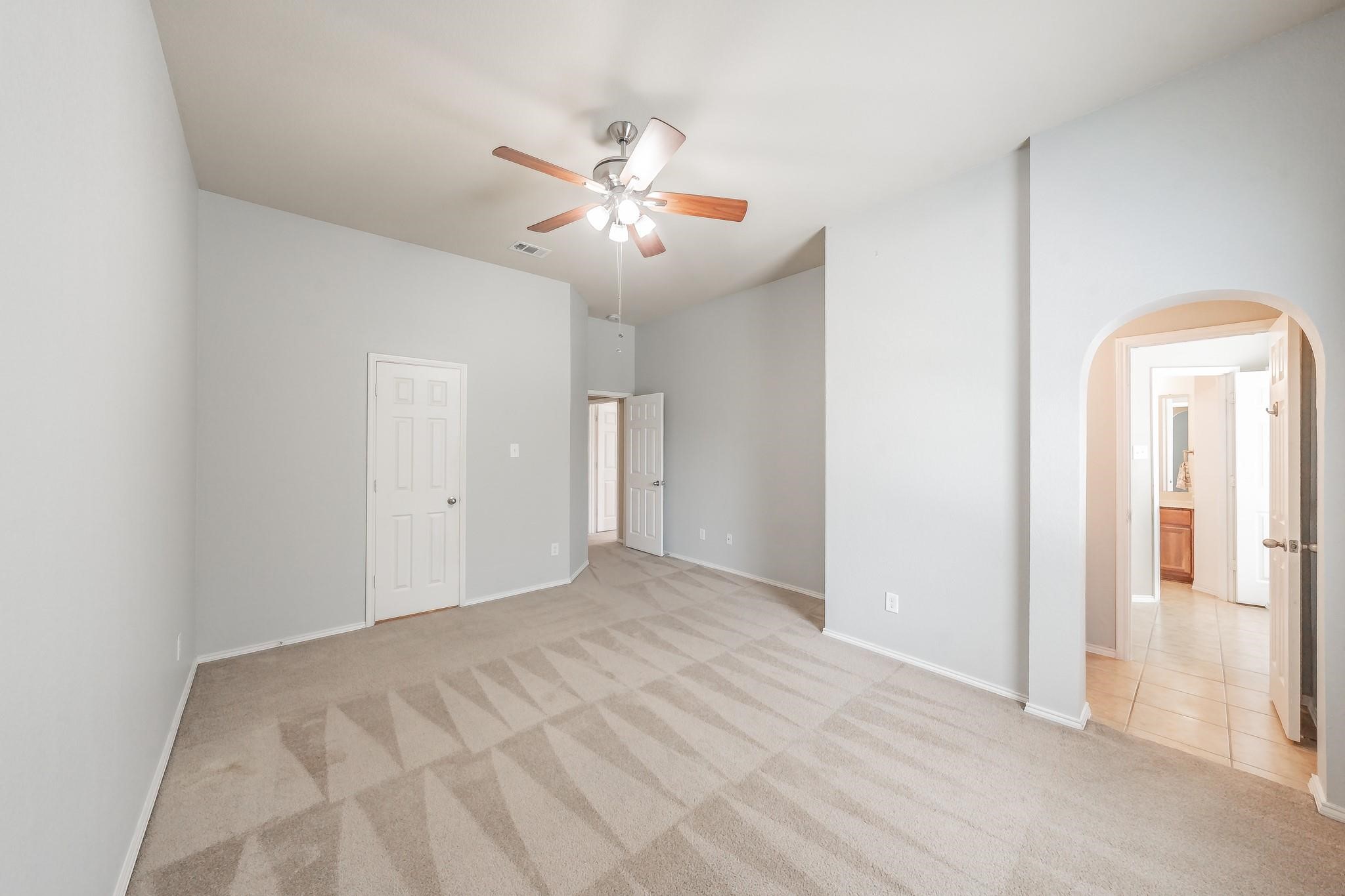 5543 Clay Court