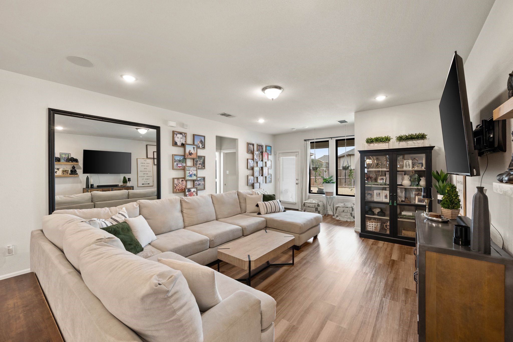 4937 Monte Verde