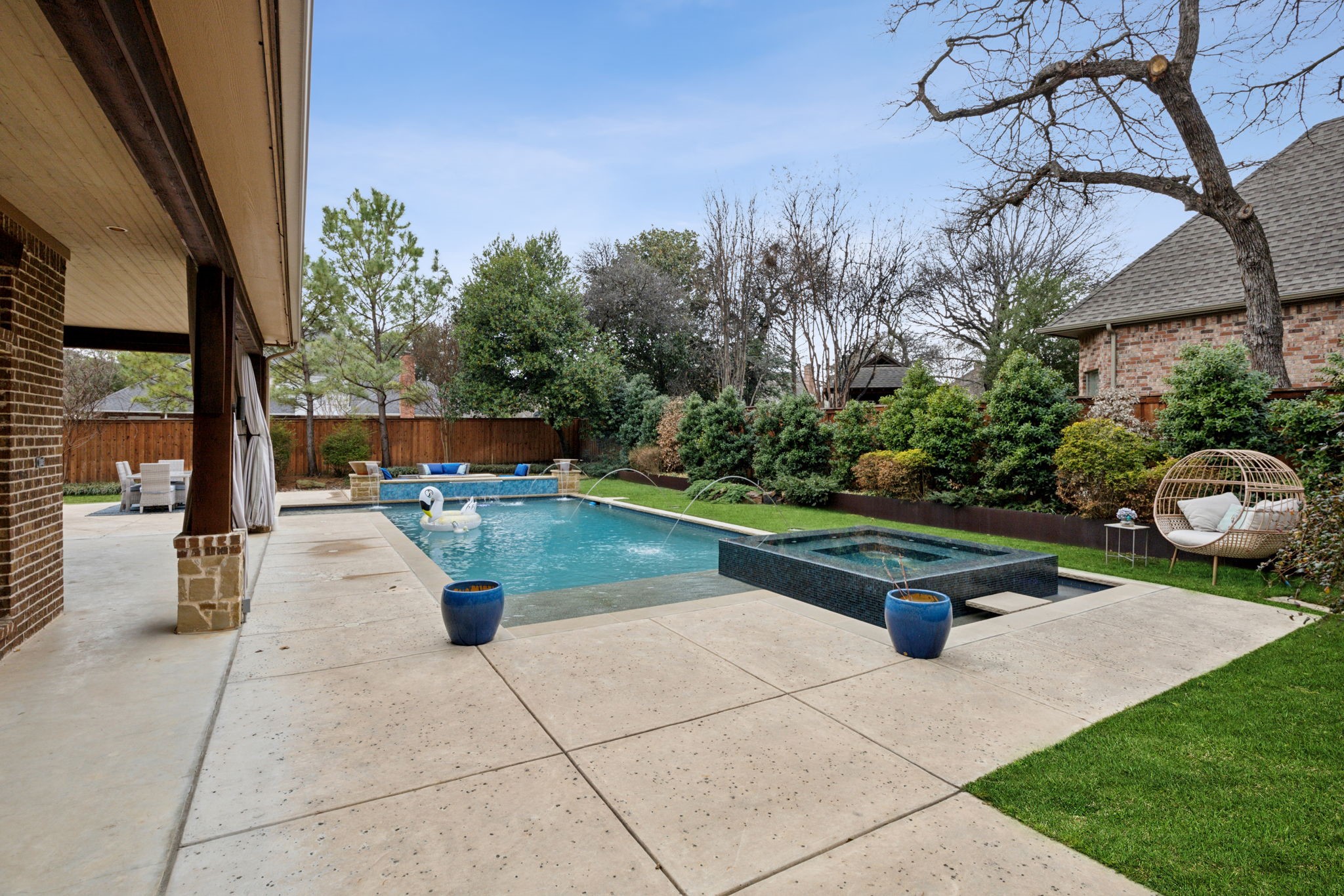 2409 Carlisle Avenue