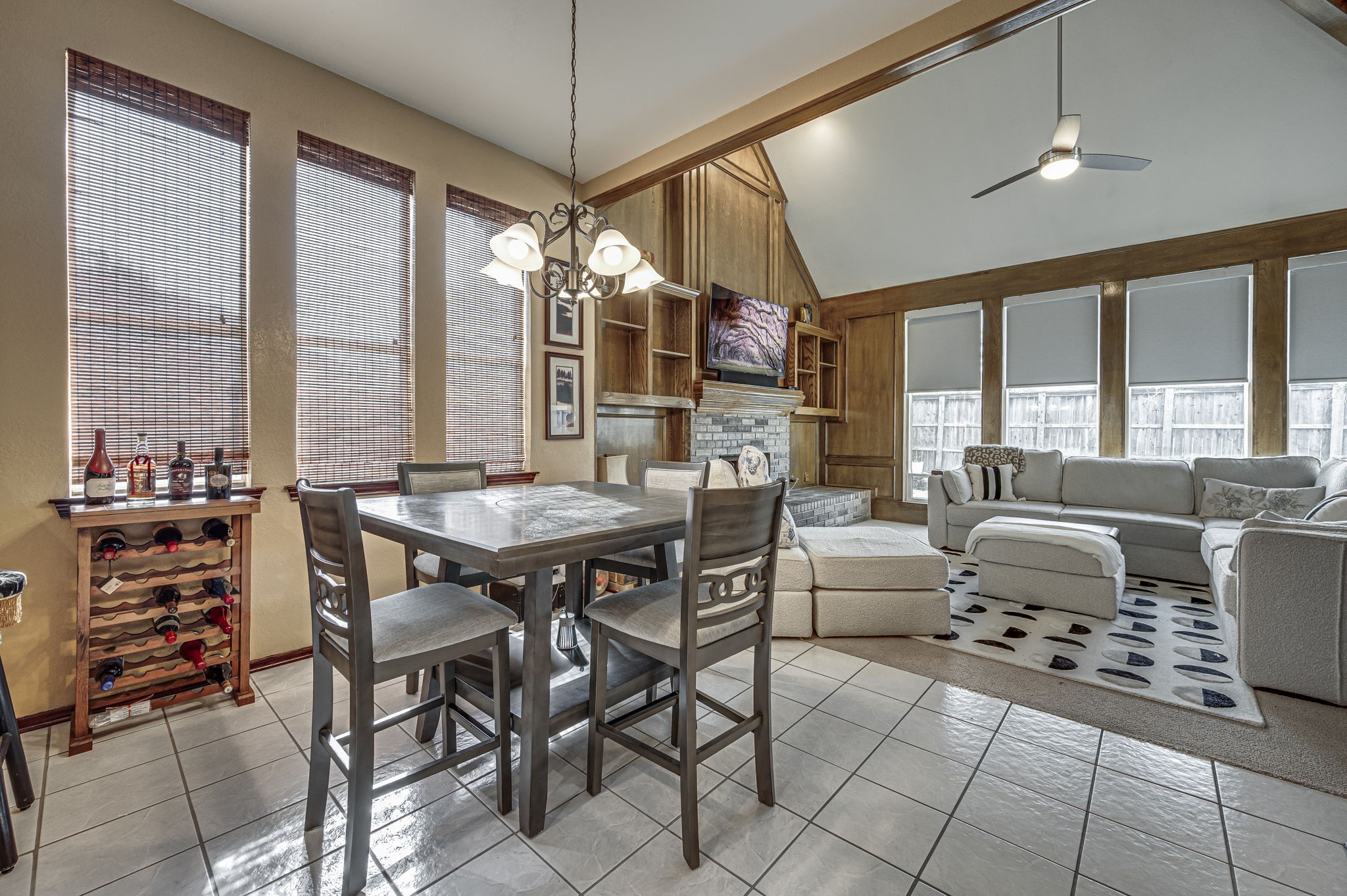 2344 Fox Glenn Circle