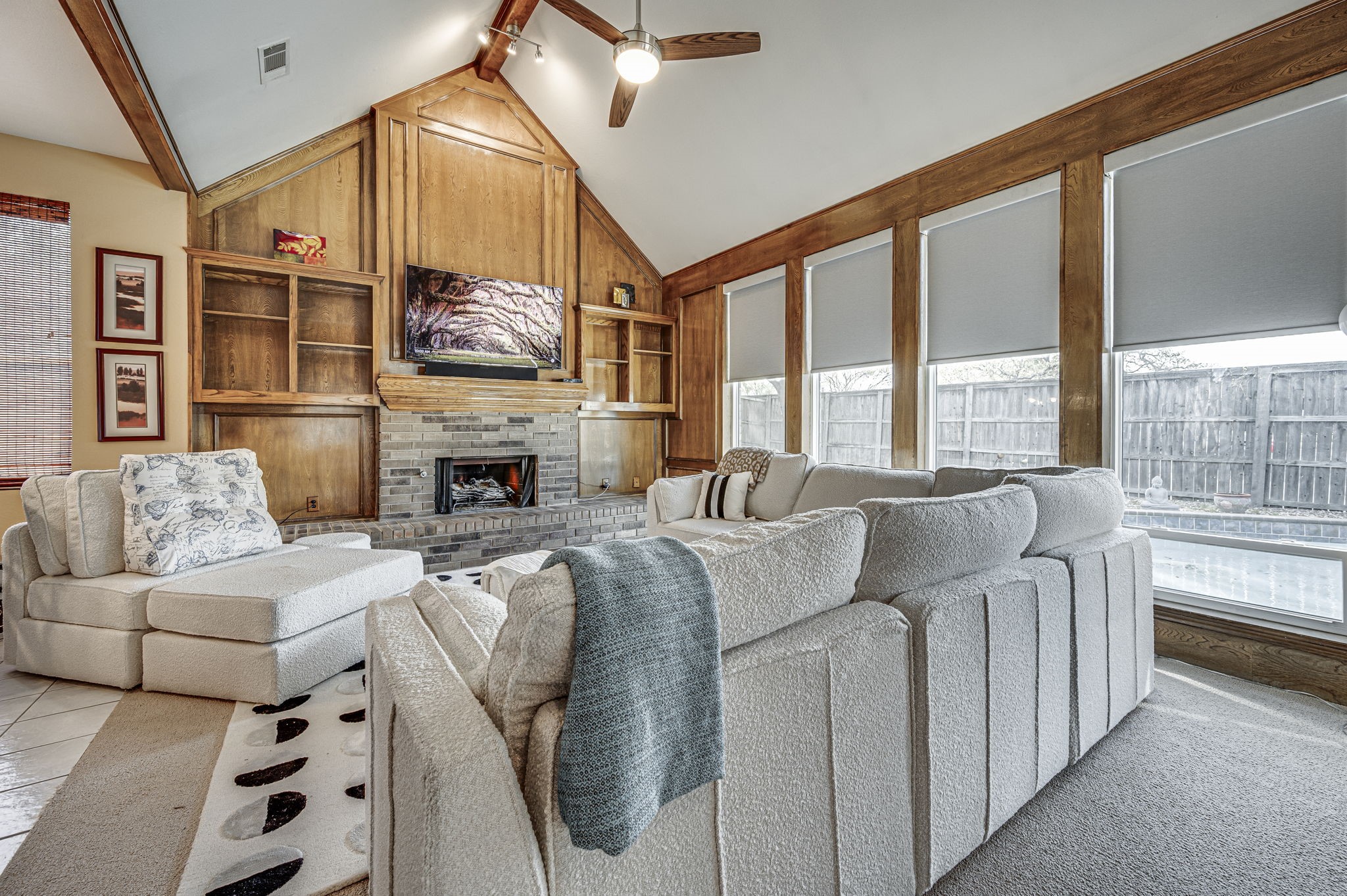 2344 Fox Glenn Circle