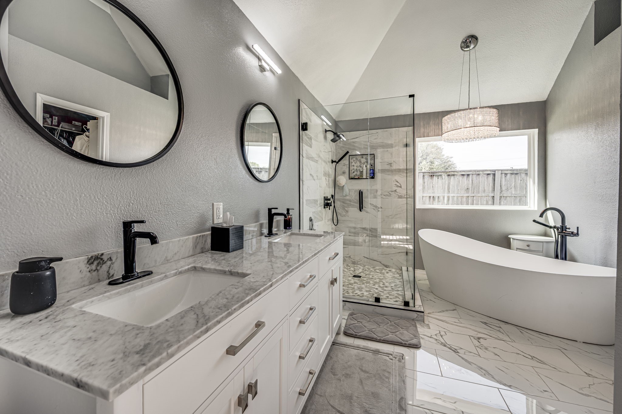 2344 Fox Glenn Circle