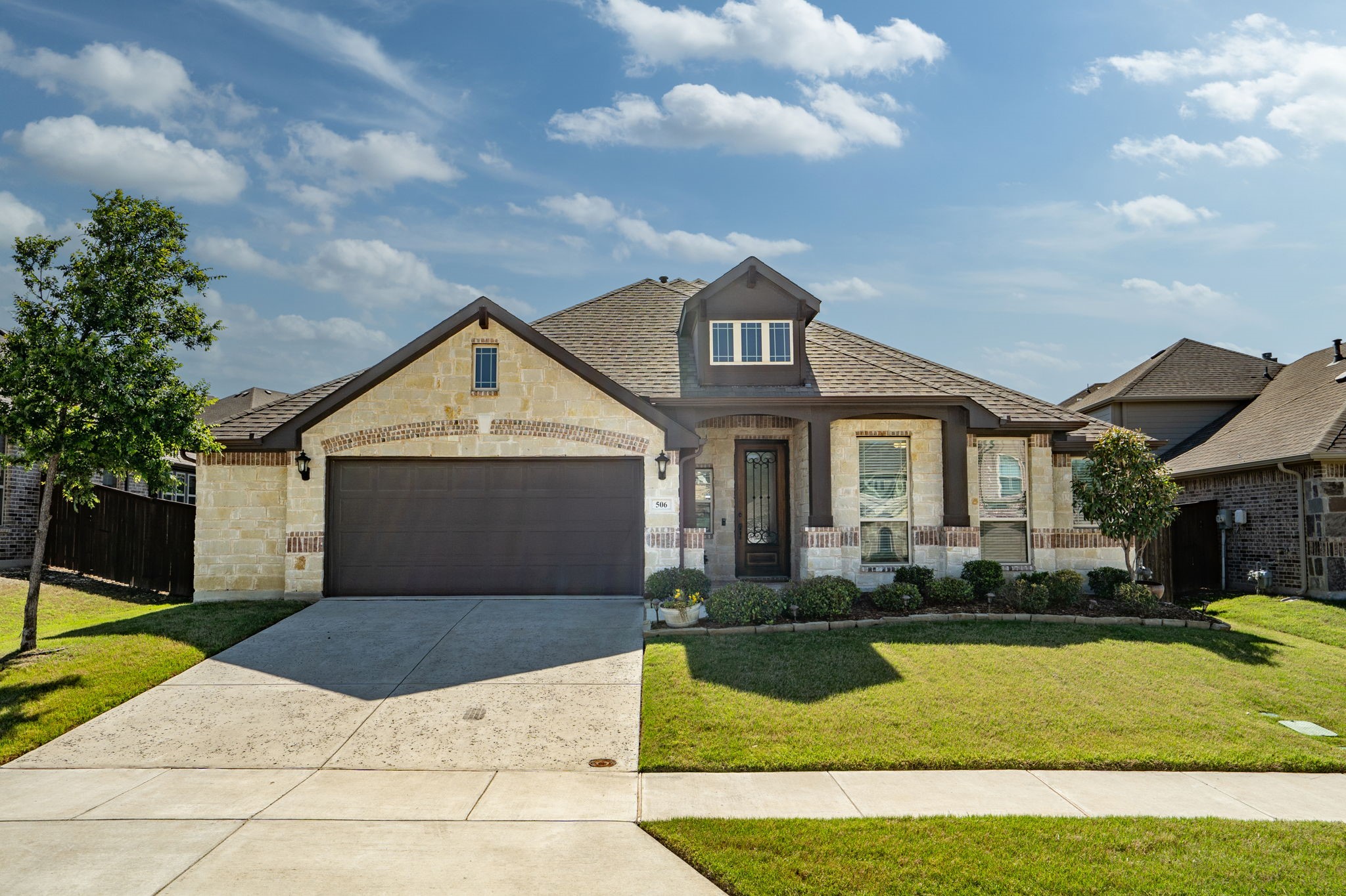 506 Oakcrest Drive