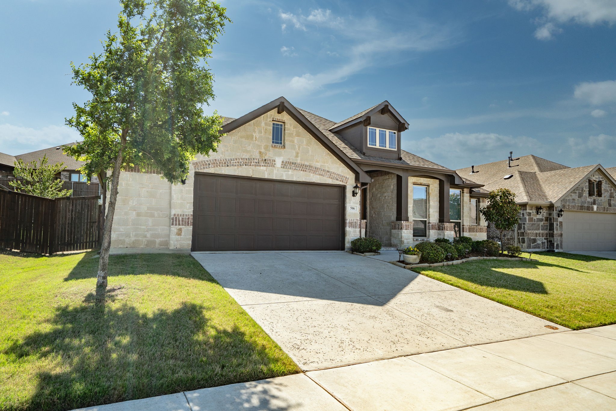 506 Oakcrest Drive