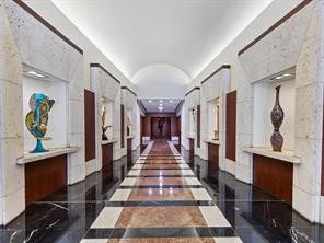 500 Throckmorton Street 2707