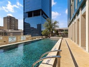 500 Throckmorton Street 2707