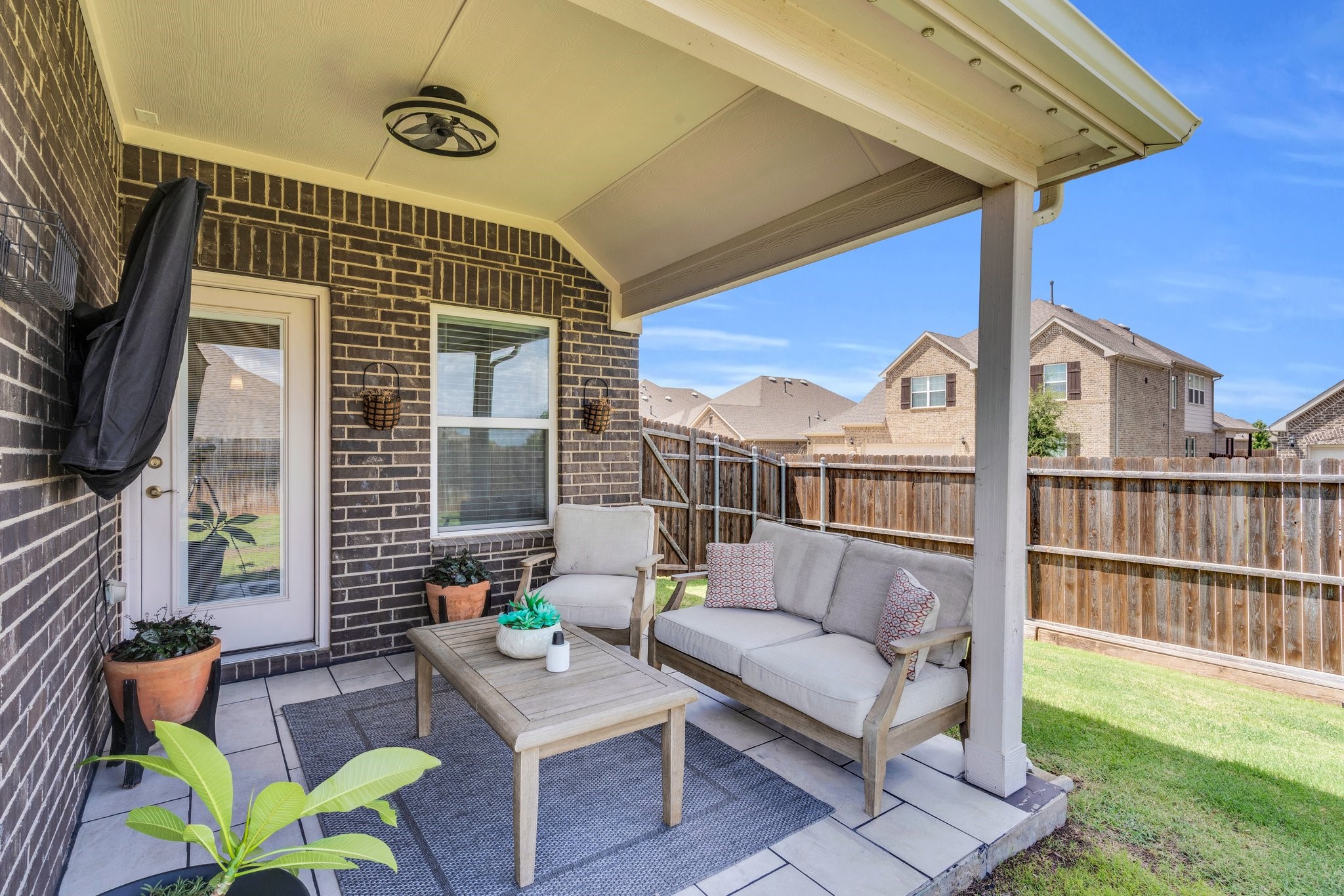 1001 Twisting Ridge Terrace