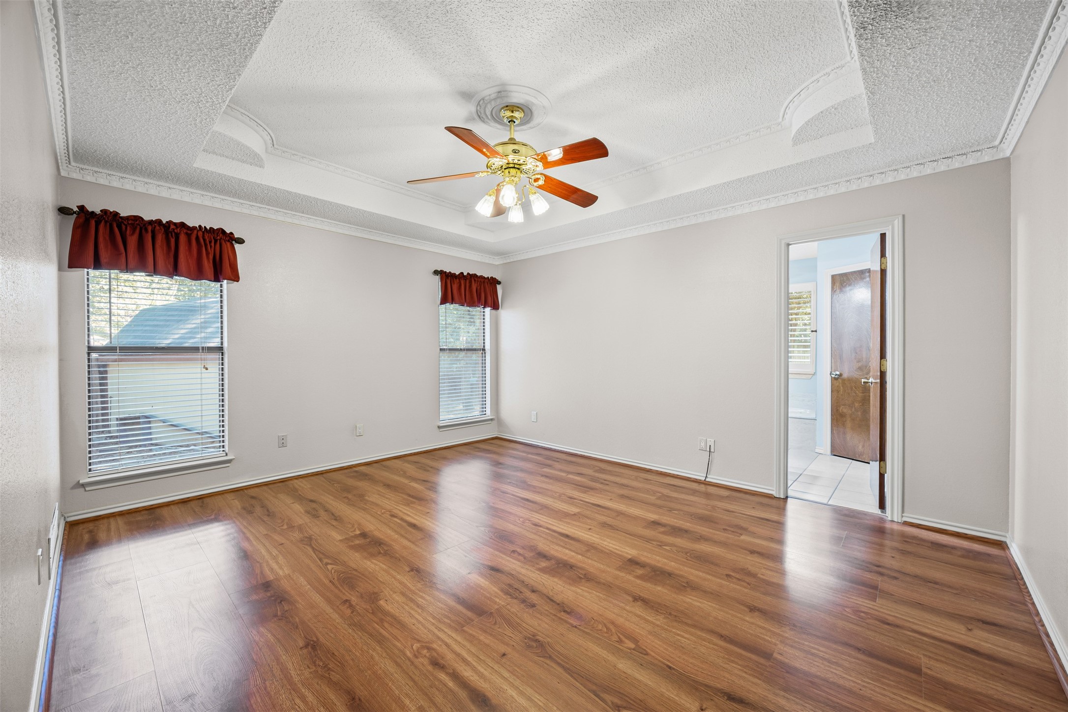 3902 Wentworth Drive