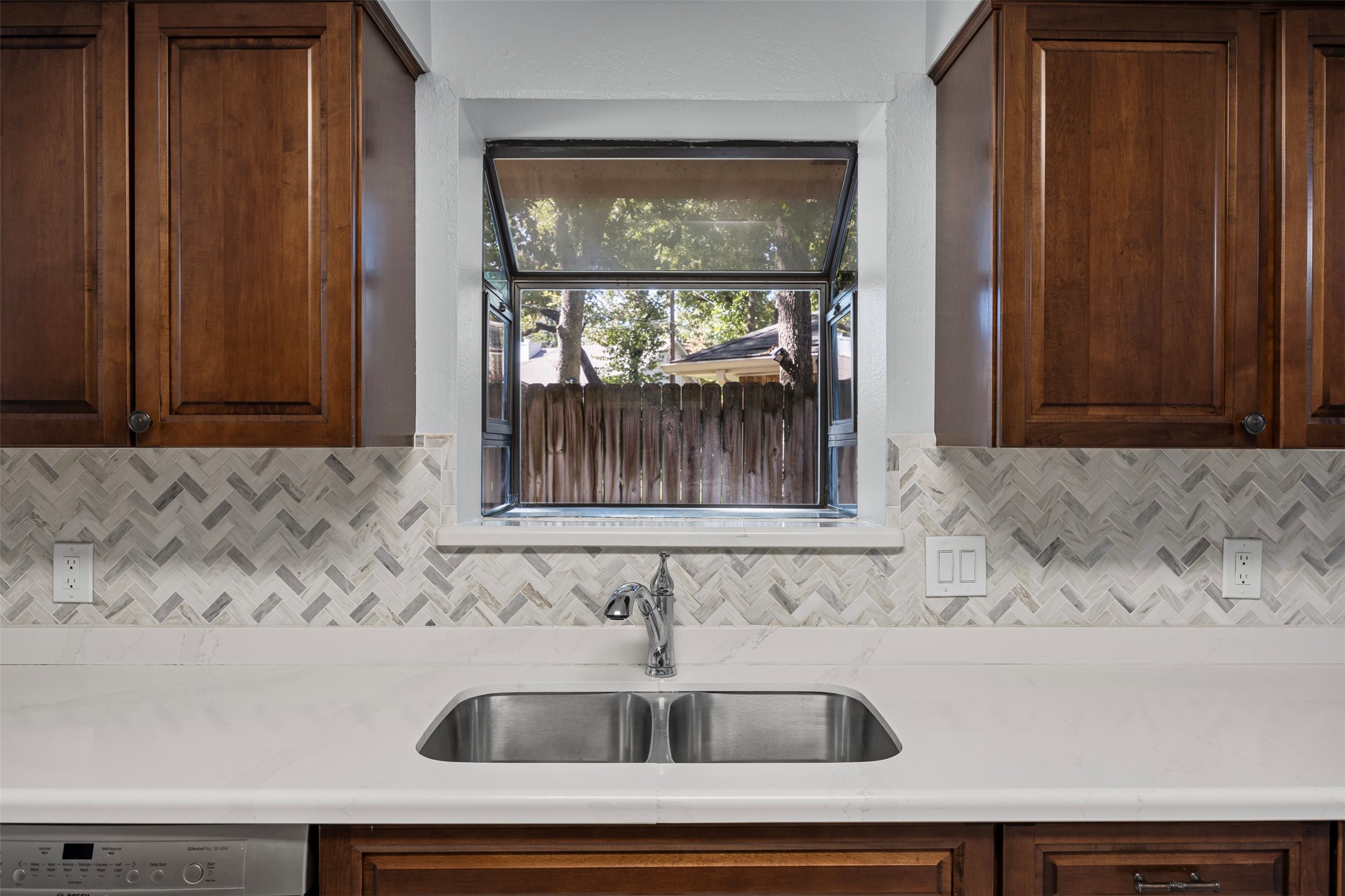 3902 Wentworth Drive