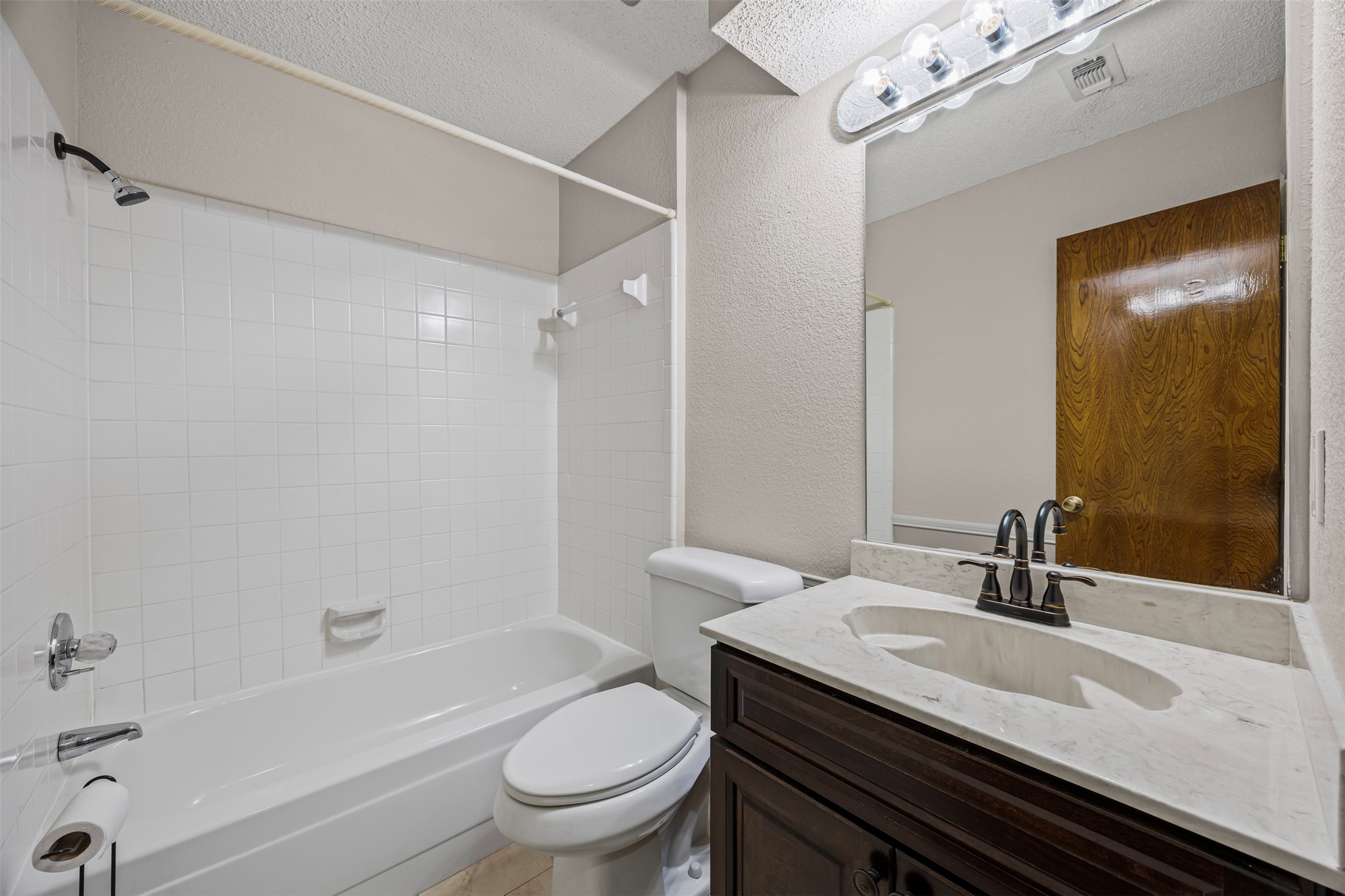 3902 Wentworth Drive