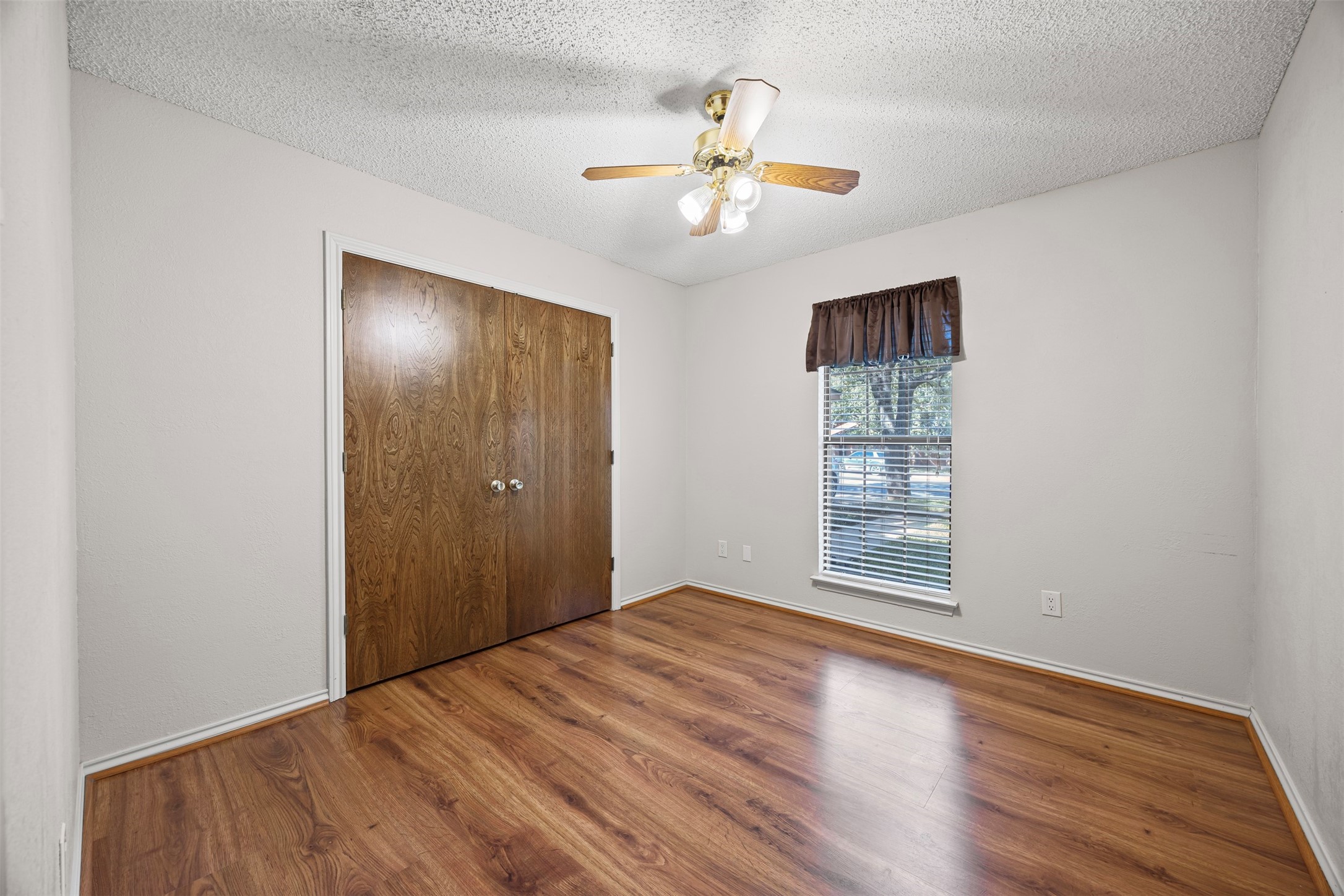 3902 Wentworth Drive