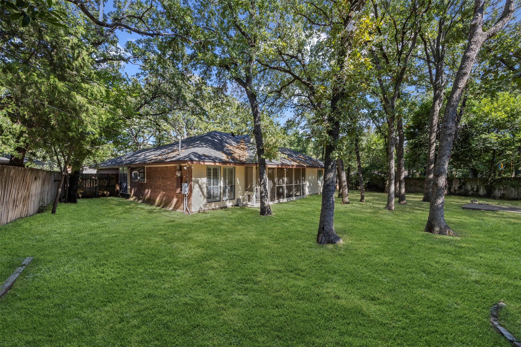 3902 Wentworth Drive