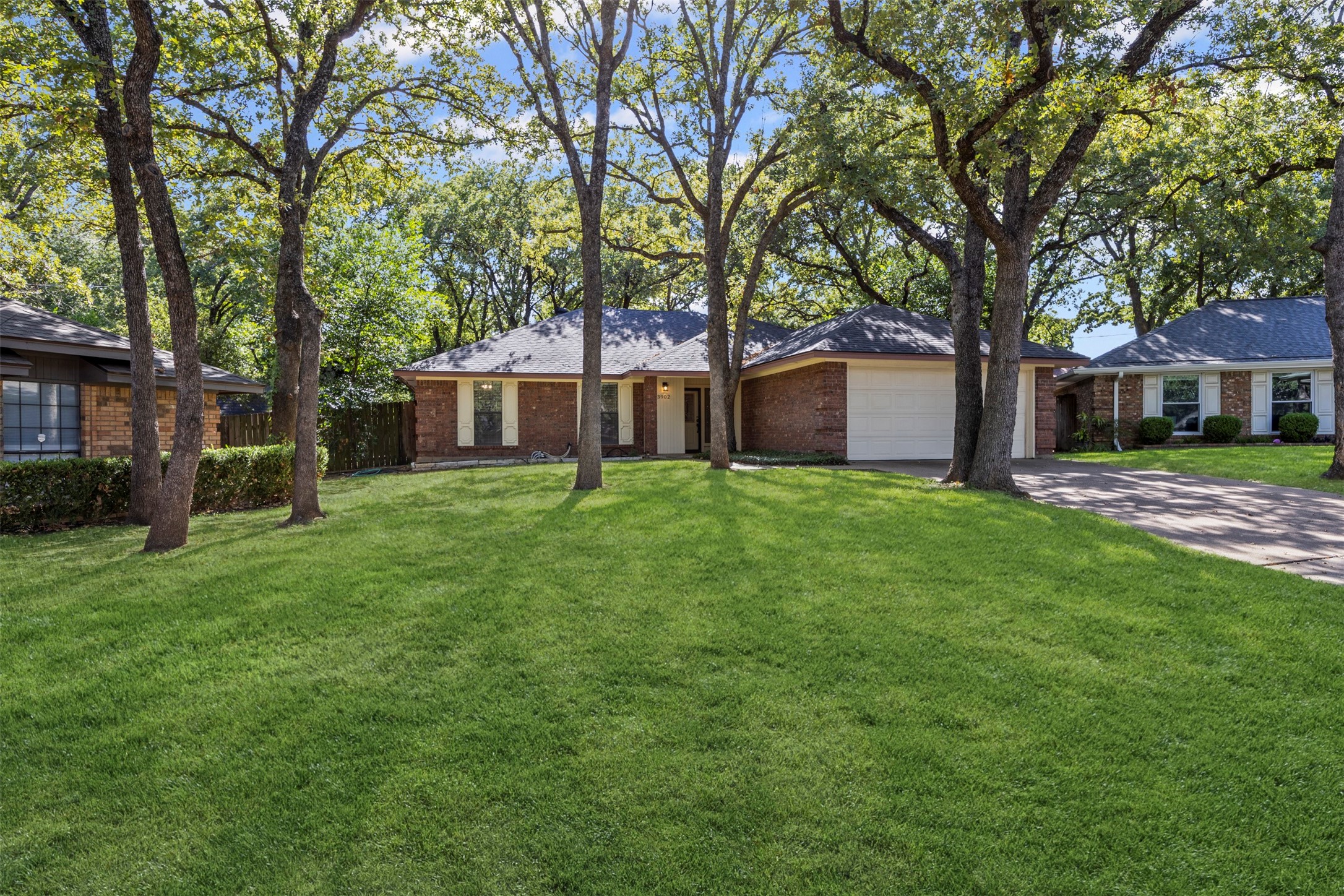 3902 Wentworth Drive