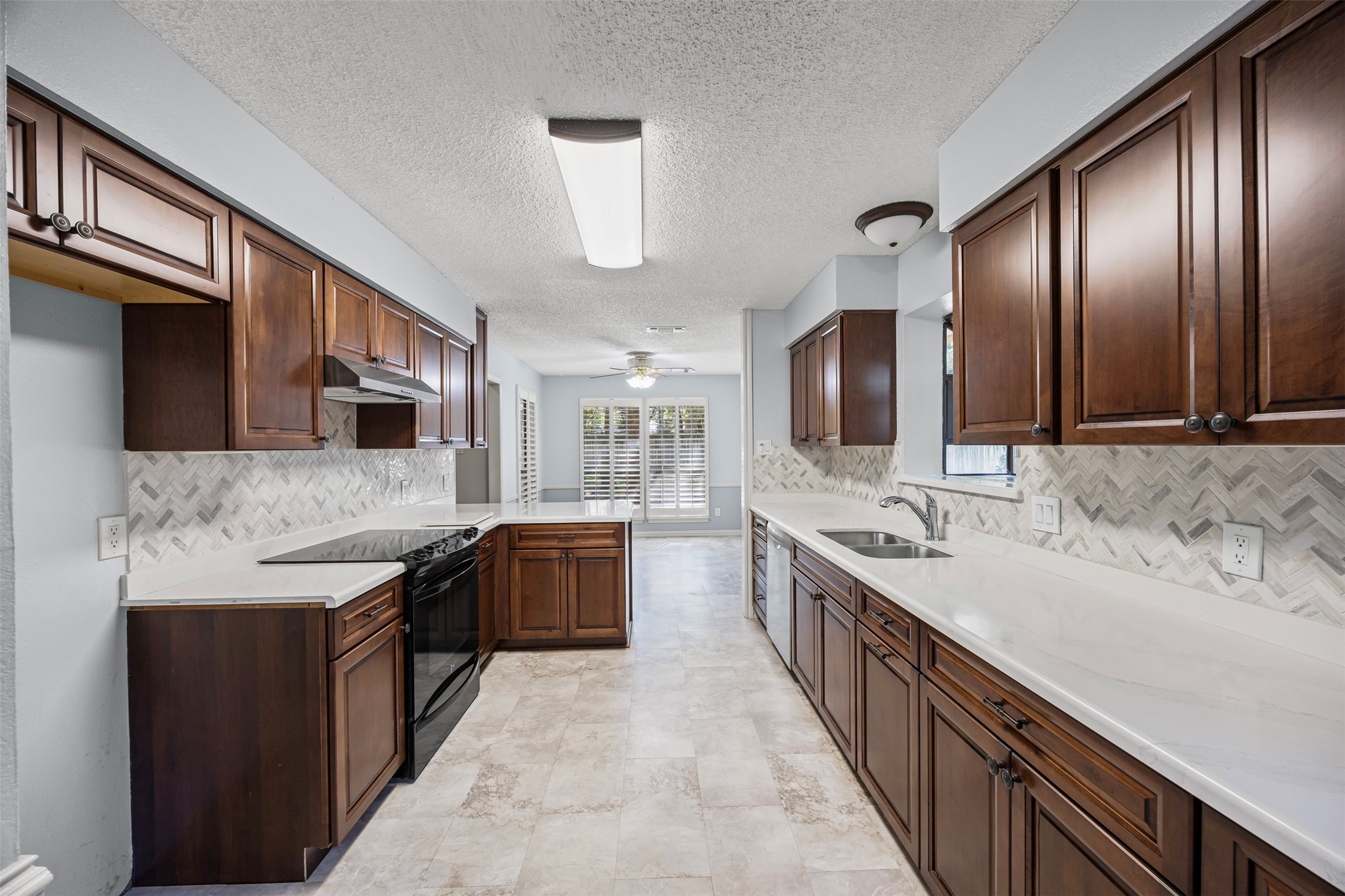 3902 Wentworth Drive