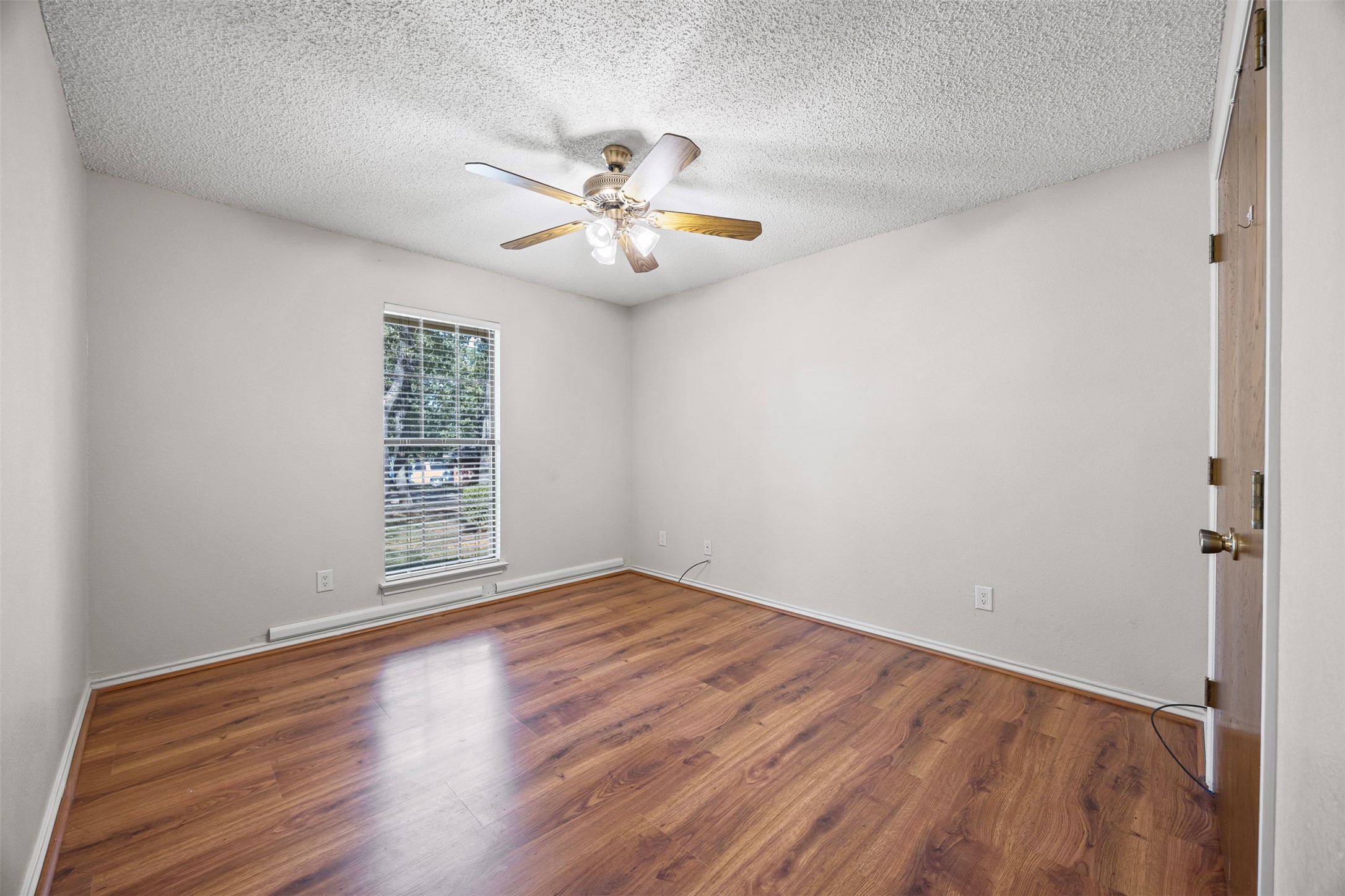 3902 Wentworth Drive