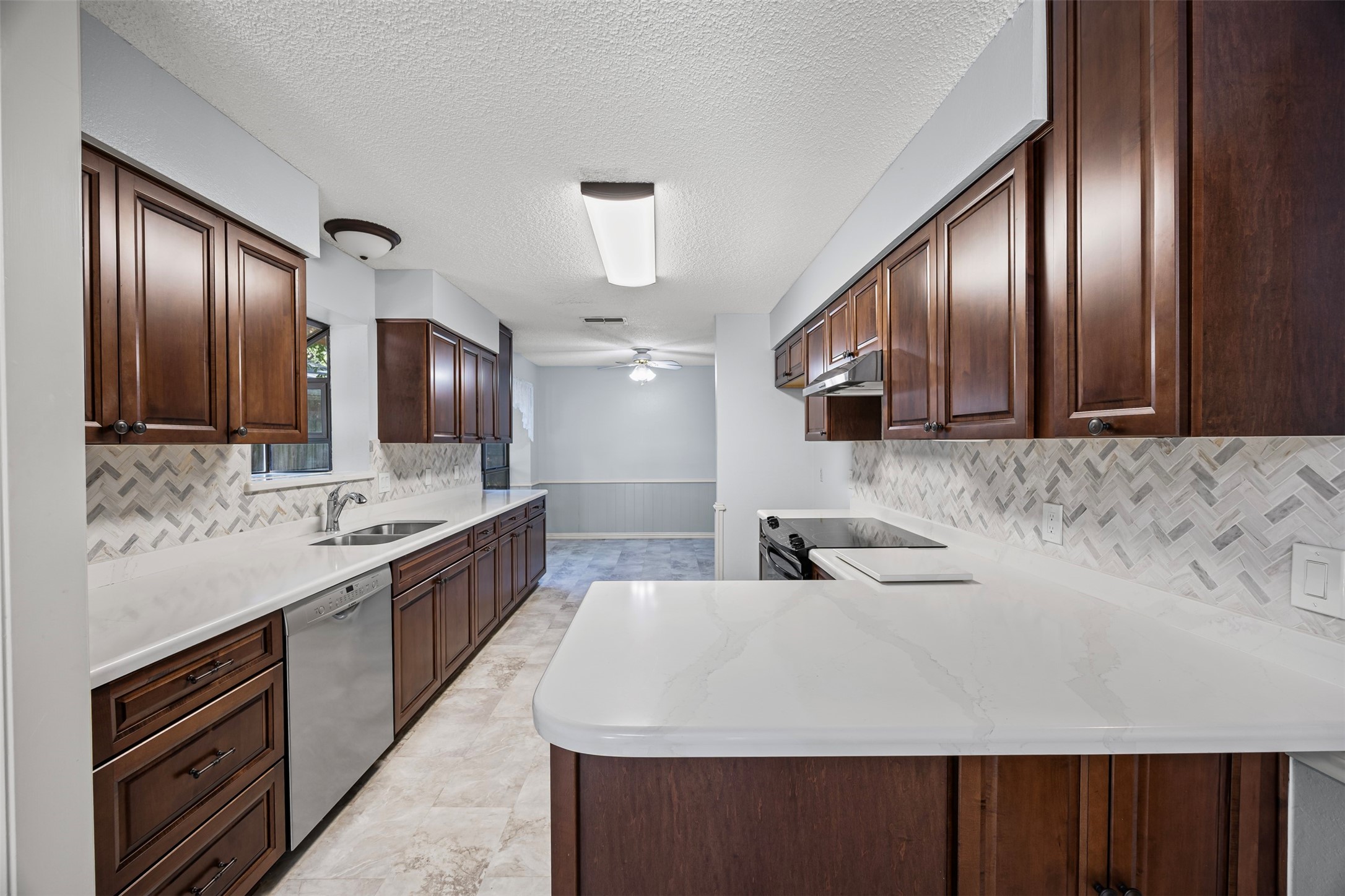 3902 Wentworth Drive