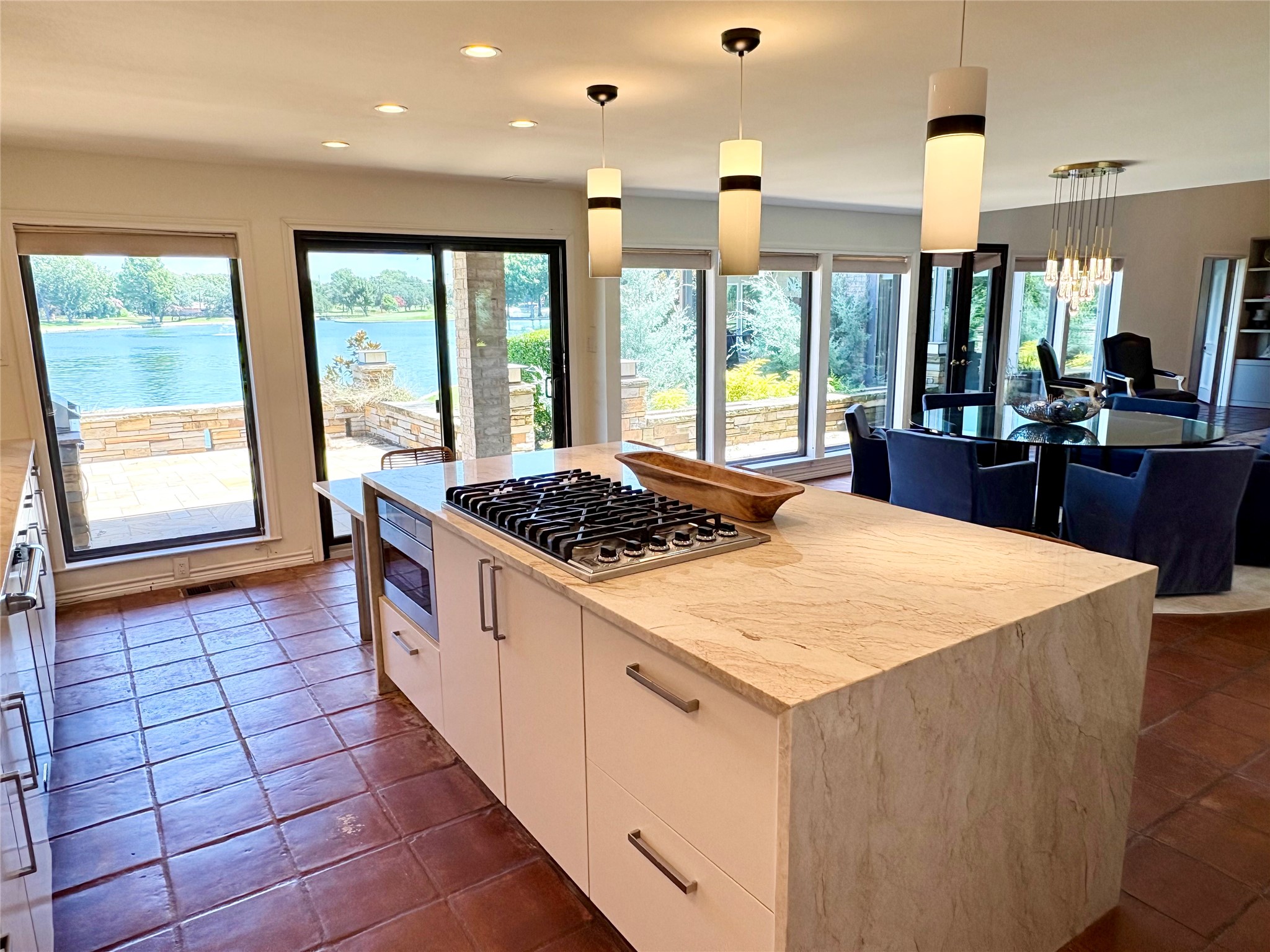 1 Country Lake Drive