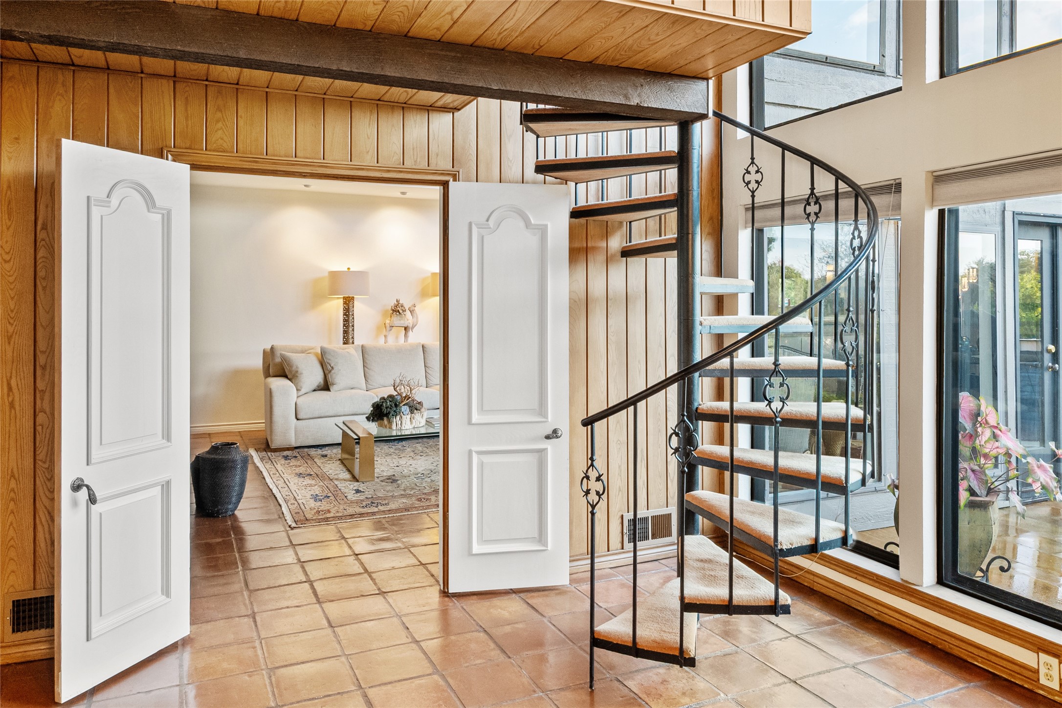 1 Country Lake Drive